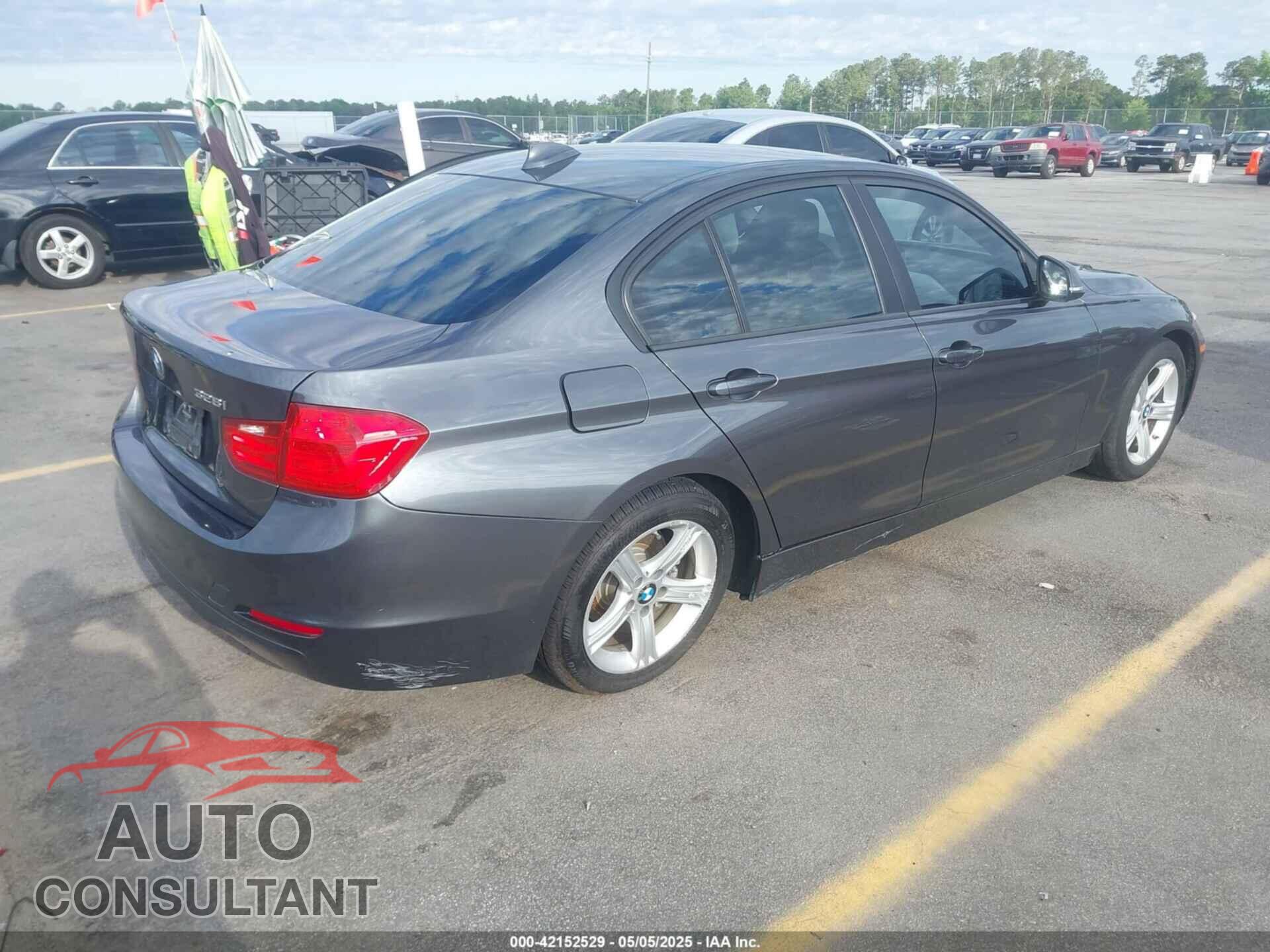 BMW 328I 2013 - WBA3A5C55DF355695