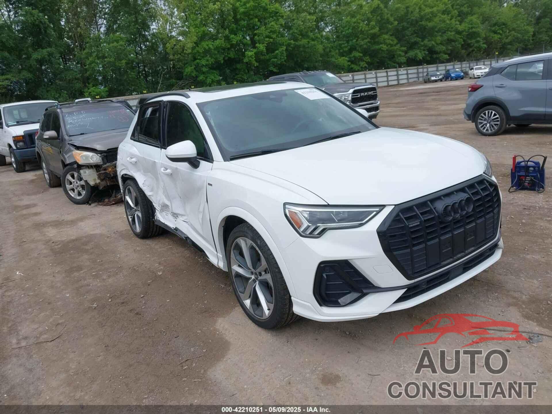 AUDI Q3 2022 - WA1EECF39N1025078