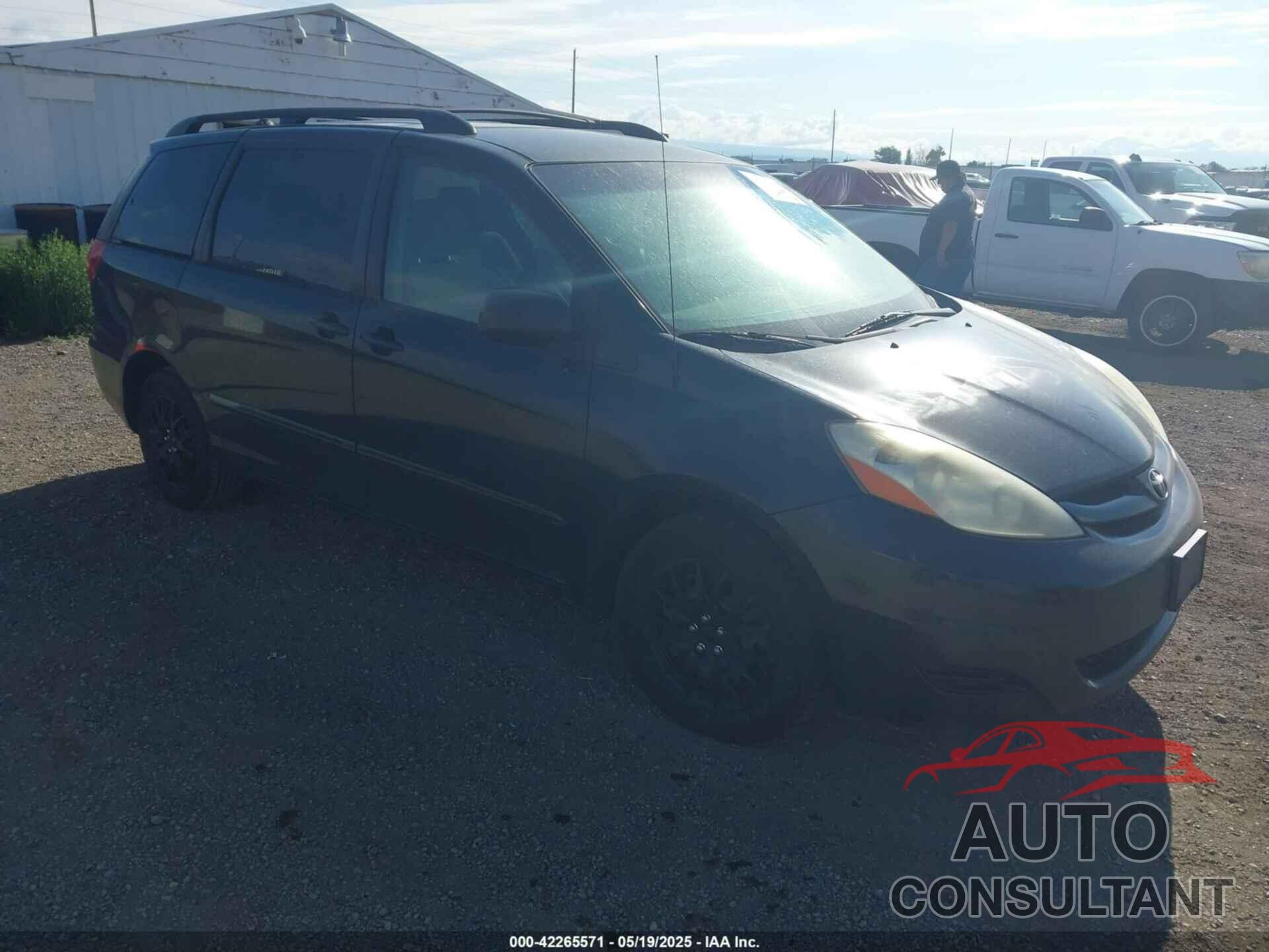 TOYOTA SIENNA 2010 - 5TDKK4CC3AS294850
