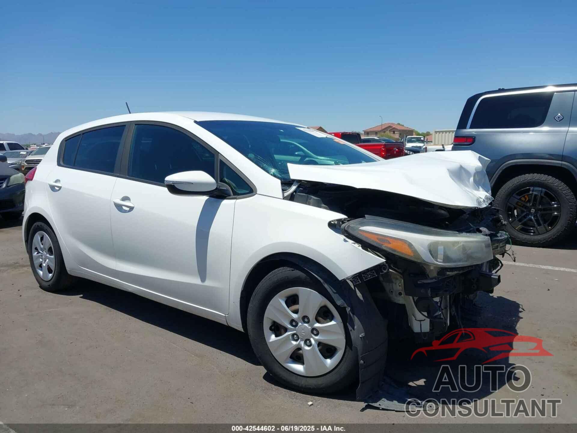 KIA FORTE 2017 - KNAFK5A84H5705577