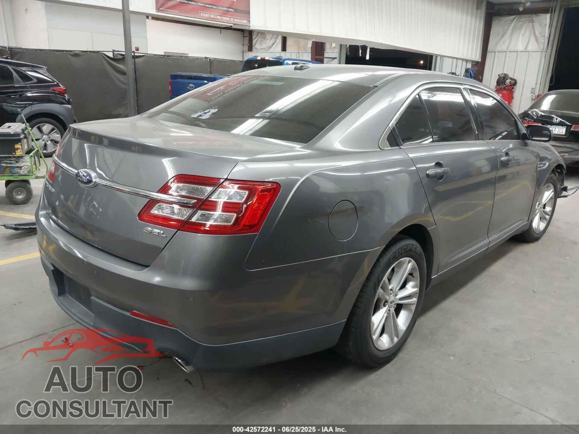 FORD TAURUS 2013 - 1FAHP2E87DG111995