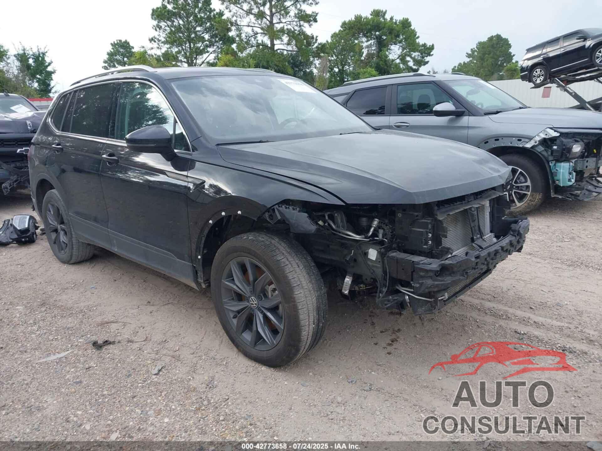 VOLKSWAGEN TIGUAN 2023 - 3VV3B7AX9PM113028
