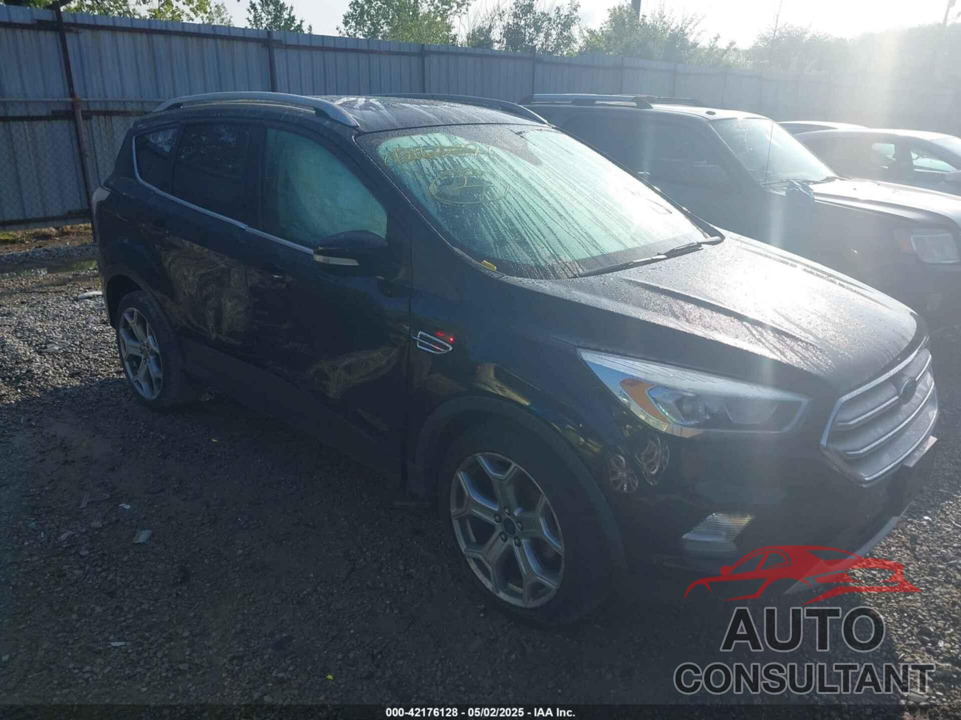 FORD ESCAPE 2017 - 1FMCU0JD3HUA59627
