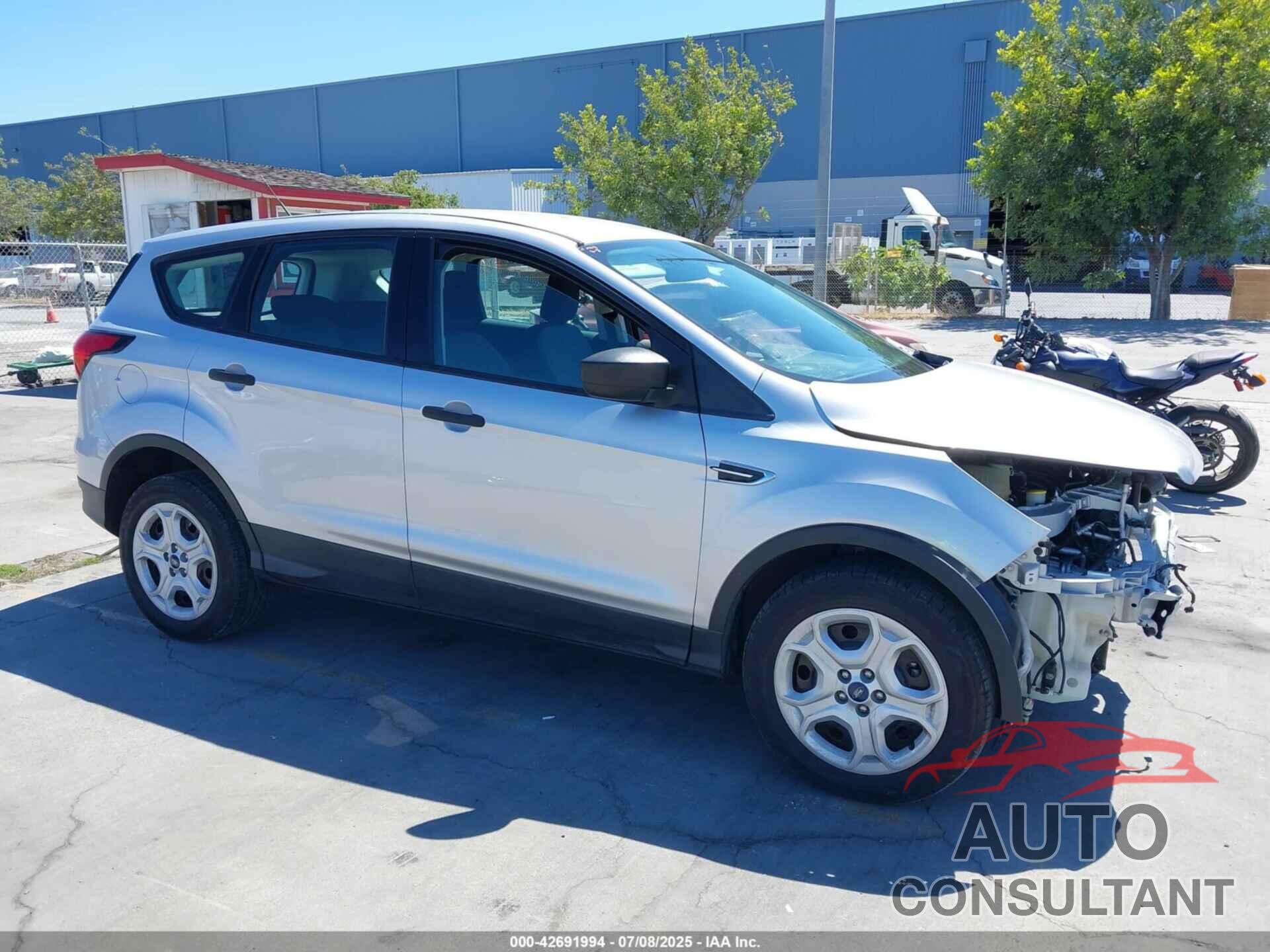 FORD ESCAPE 2019 - 1FMCU0F78KUB05690