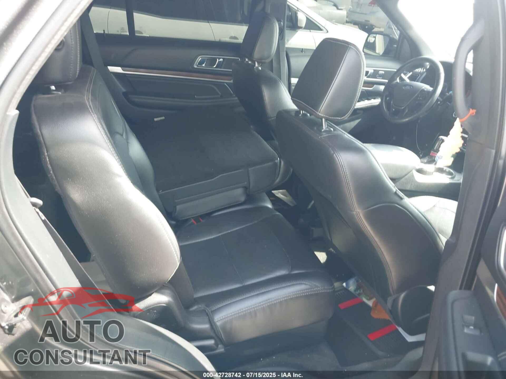 FORD EXPLORER 2018 - 1FM5K7F87JGB11641