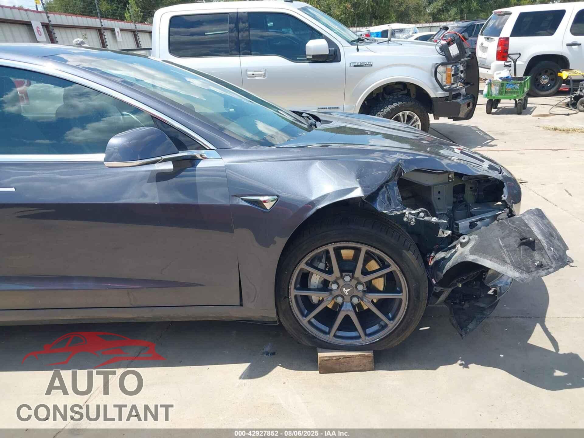 TESLA MODEL 3 2019 - 5YJ3E1EB9KF432735