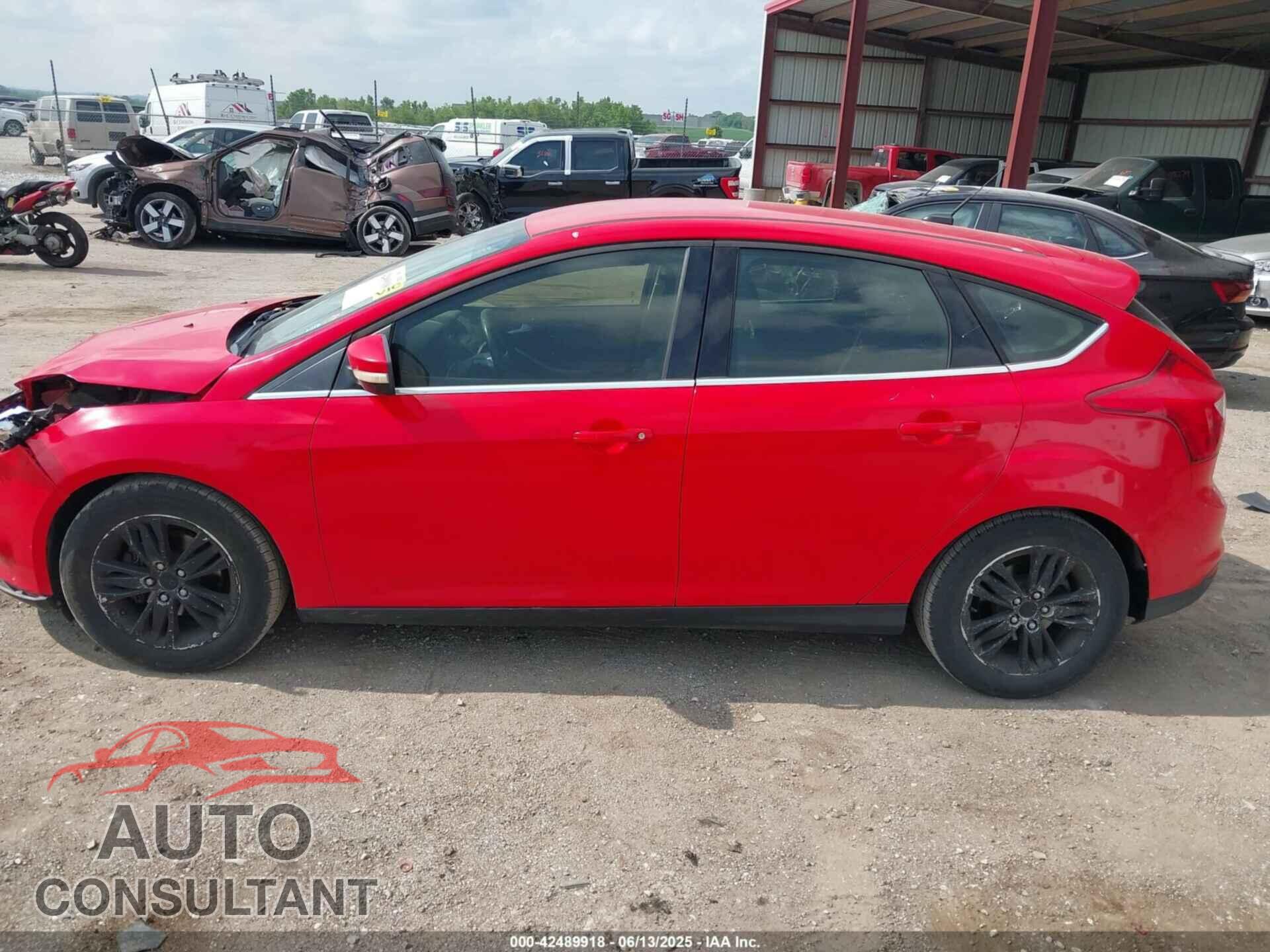 FORD FOCUS 2012 - 1FAHP3M21CL349320