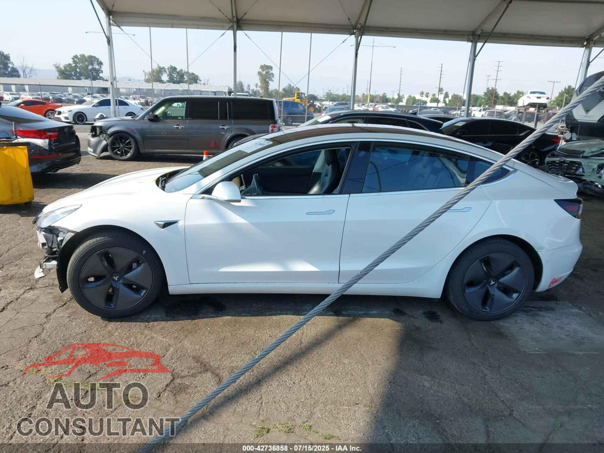 TESLA MODEL 3 2018 - 5YJ3E1EA7JF044277
