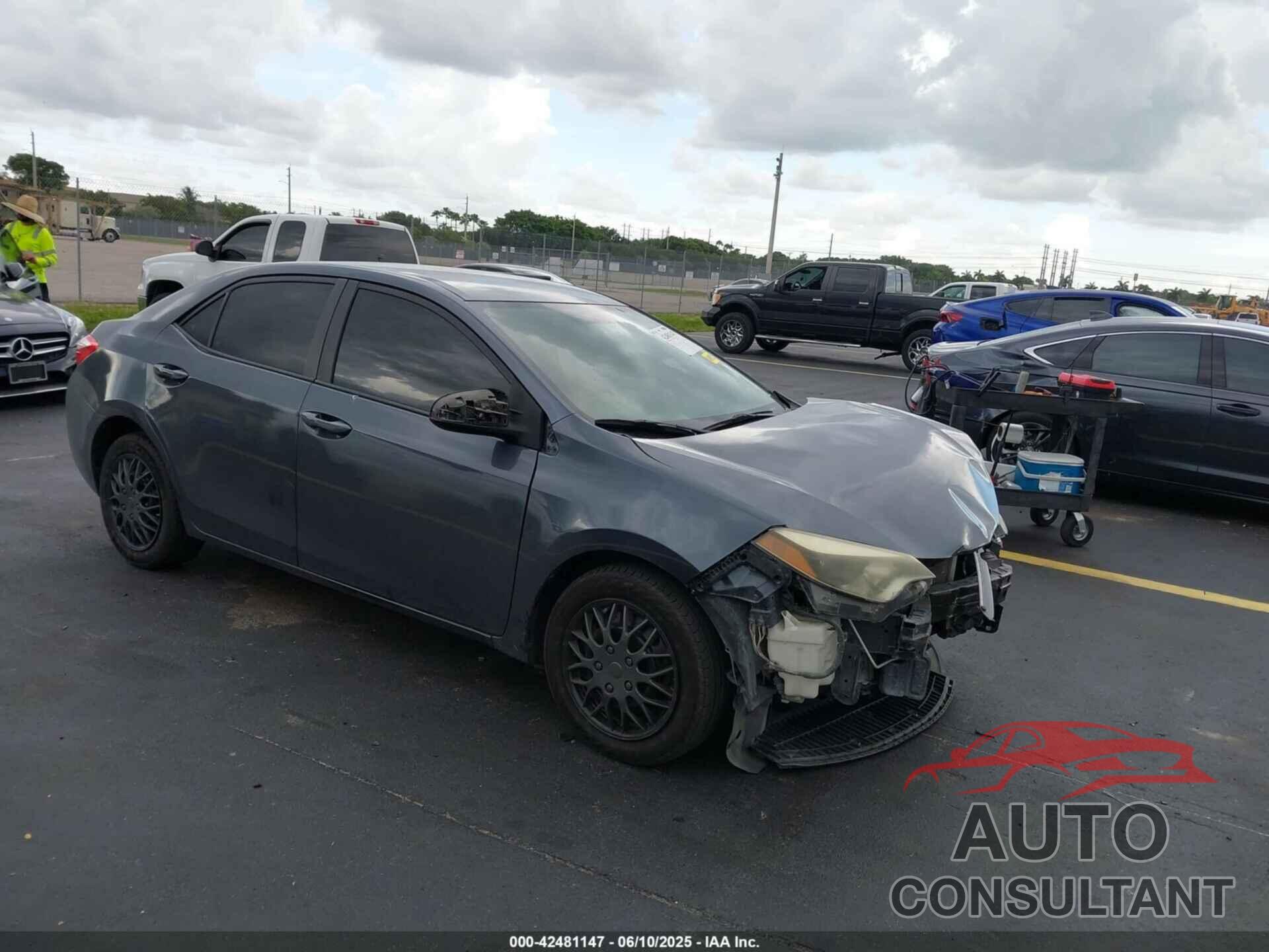 TOYOTA COROLLA 2015 - 2T1BURHE2FC317293