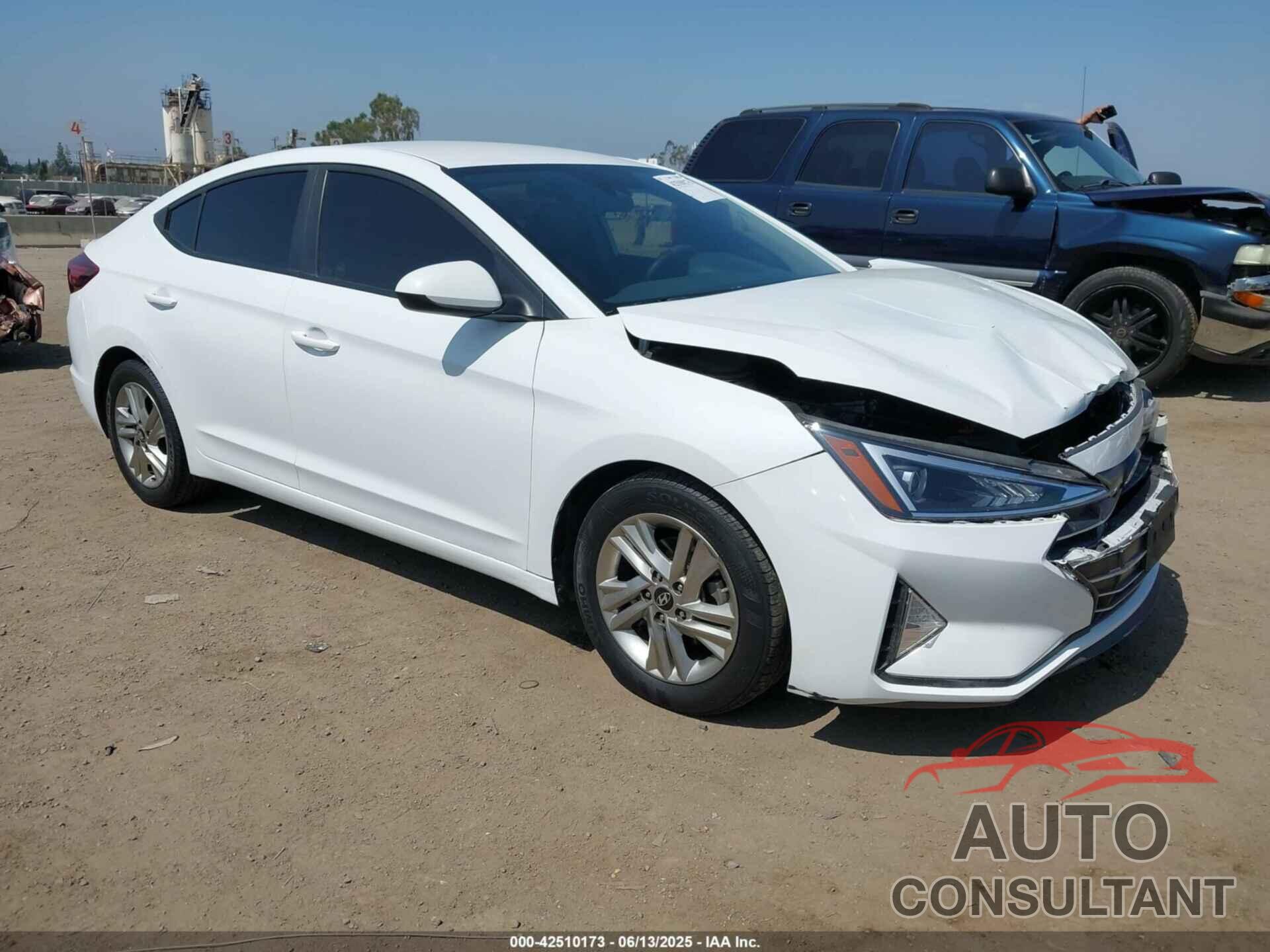 HYUNDAI ELANTRA 2019 - 5NPD84LF1KH434810