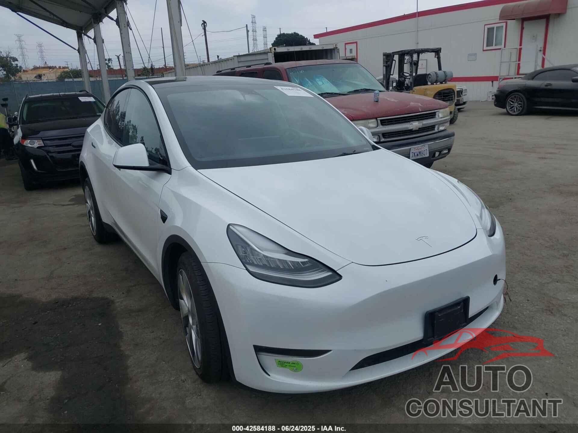 TESLA MODEL Y 2023 - 7SAYGDEE4PA056416