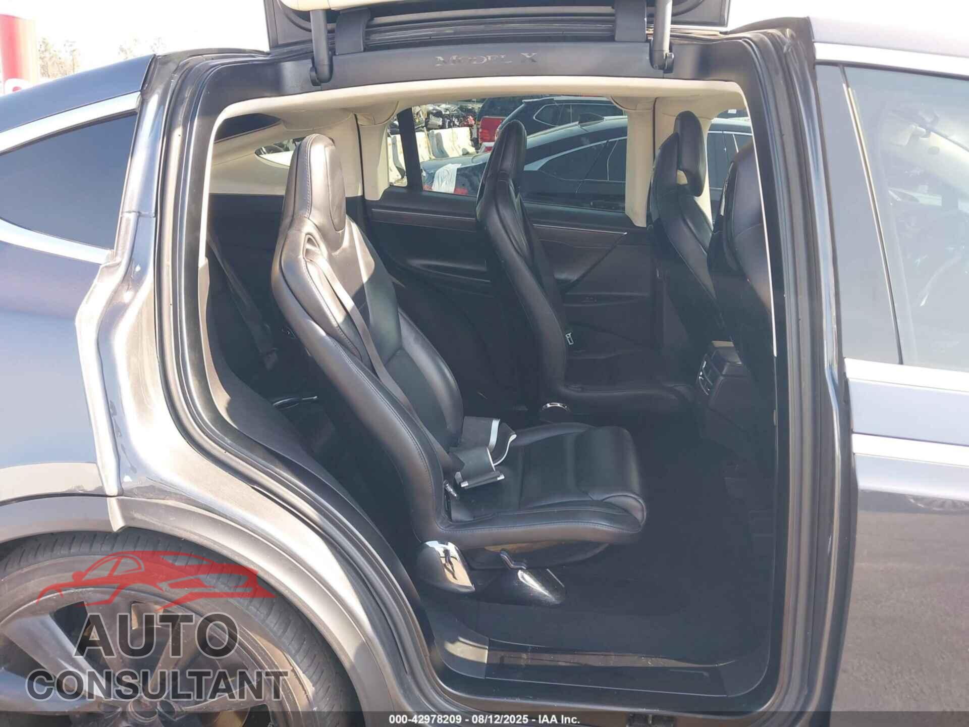 TESLA MODEL X 2016 - 5YJXCBE25GF006724