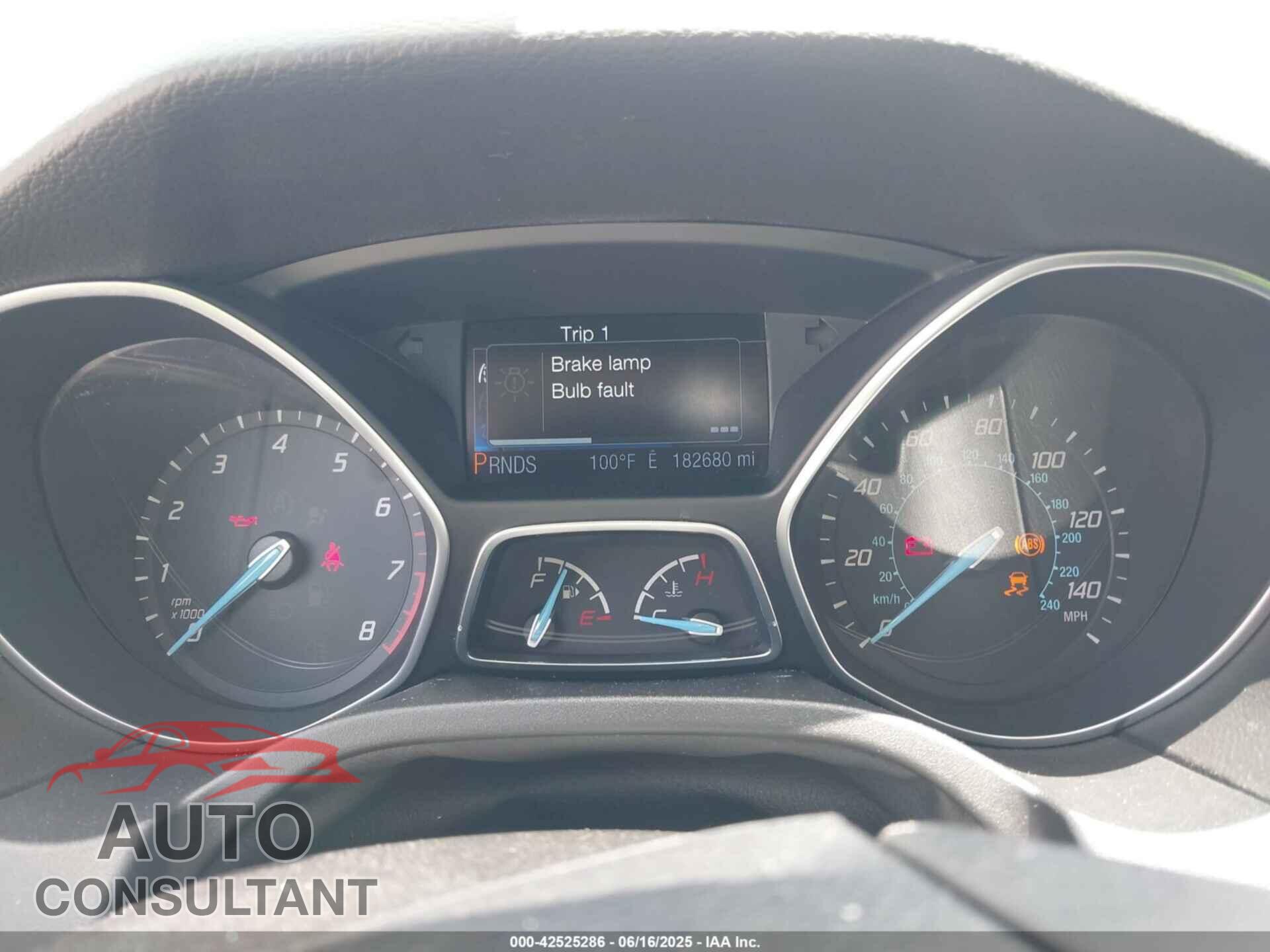 FORD FOCUS 2013 - 1FADP3N28DL335610