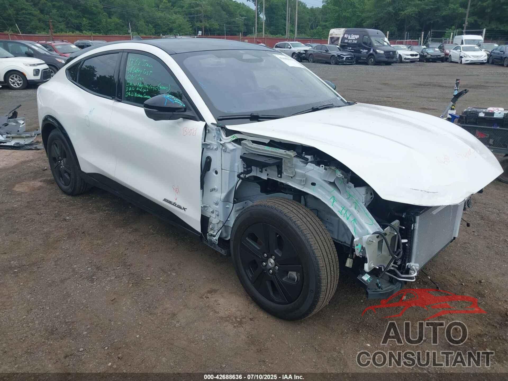 FORD MUSTANG MACH-E 2023 - 3FMTK2SU2PMA04458