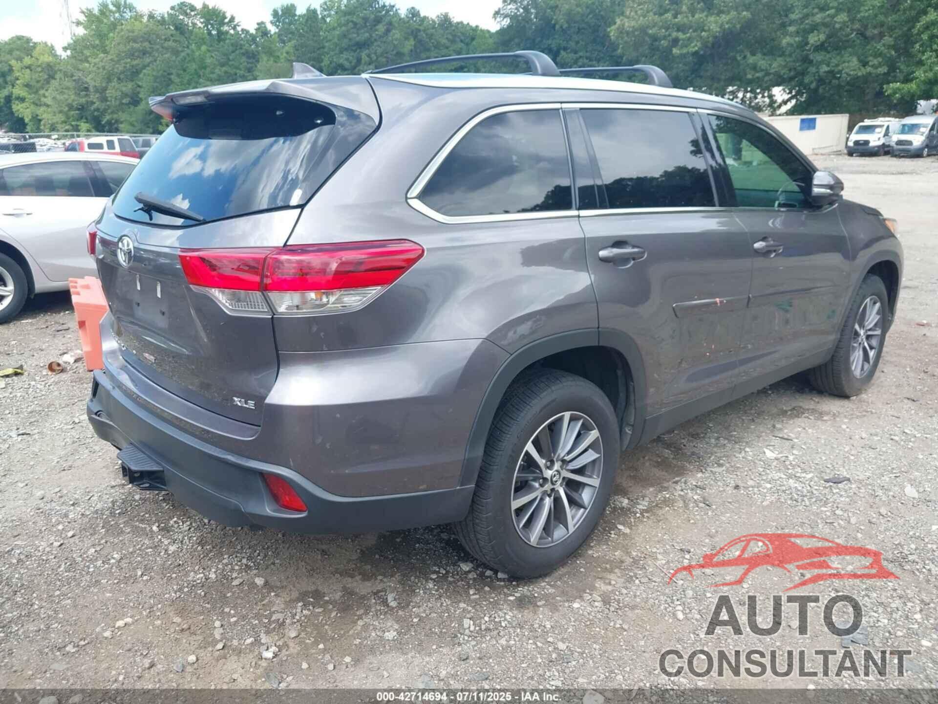 TOYOTA HIGHLANDER 2019 - 5TDKZRFH7KS318956