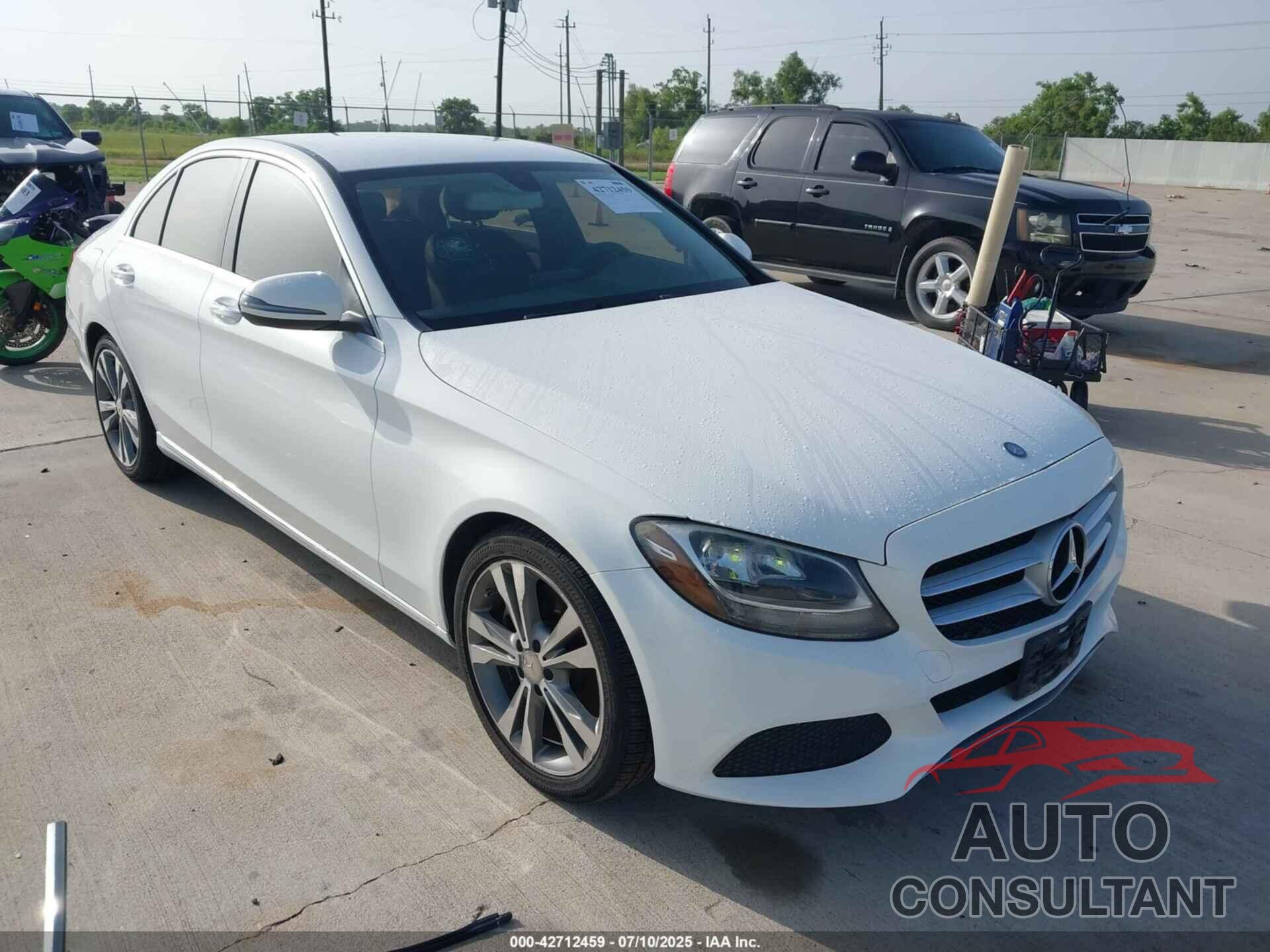 MERCEDES-BENZ C 300 2016 - 55SWF4JB3GU098886