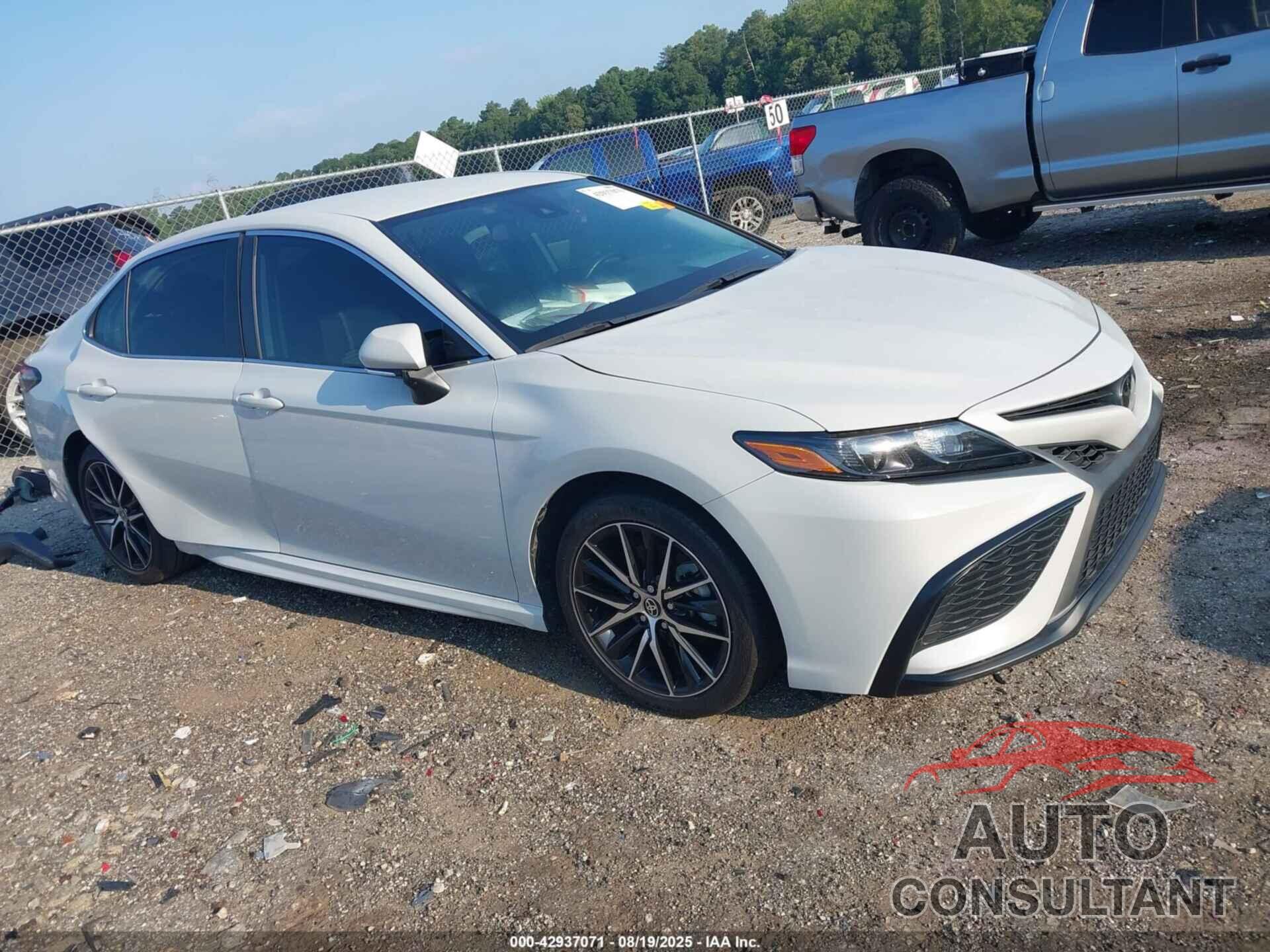 TOYOTA CAMRY 2023 - 4T1G11AK9PU142928