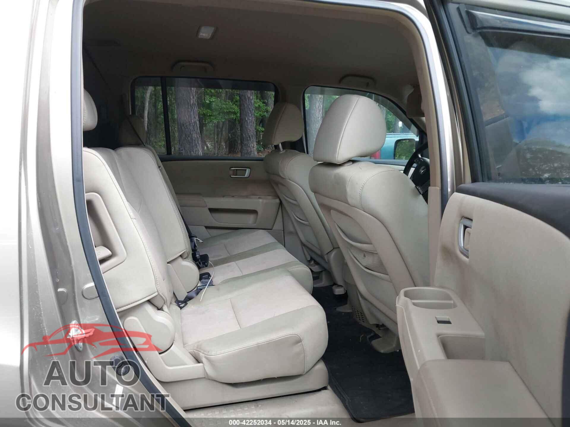 HONDA PILOT 2009 - 5FNYF48409B041002