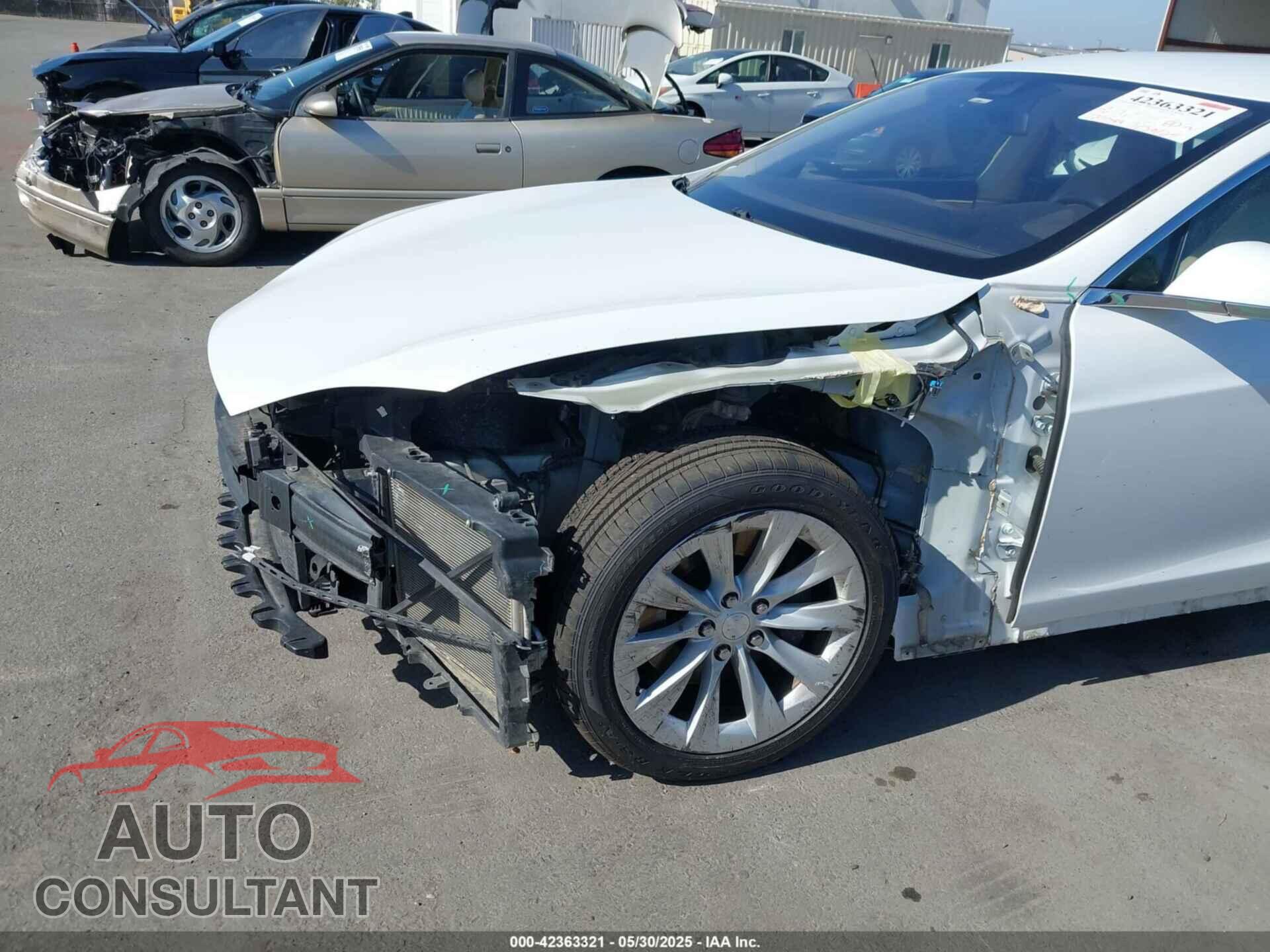 TESLA MODEL S 2016 - 5YJSA1E27GF138426
