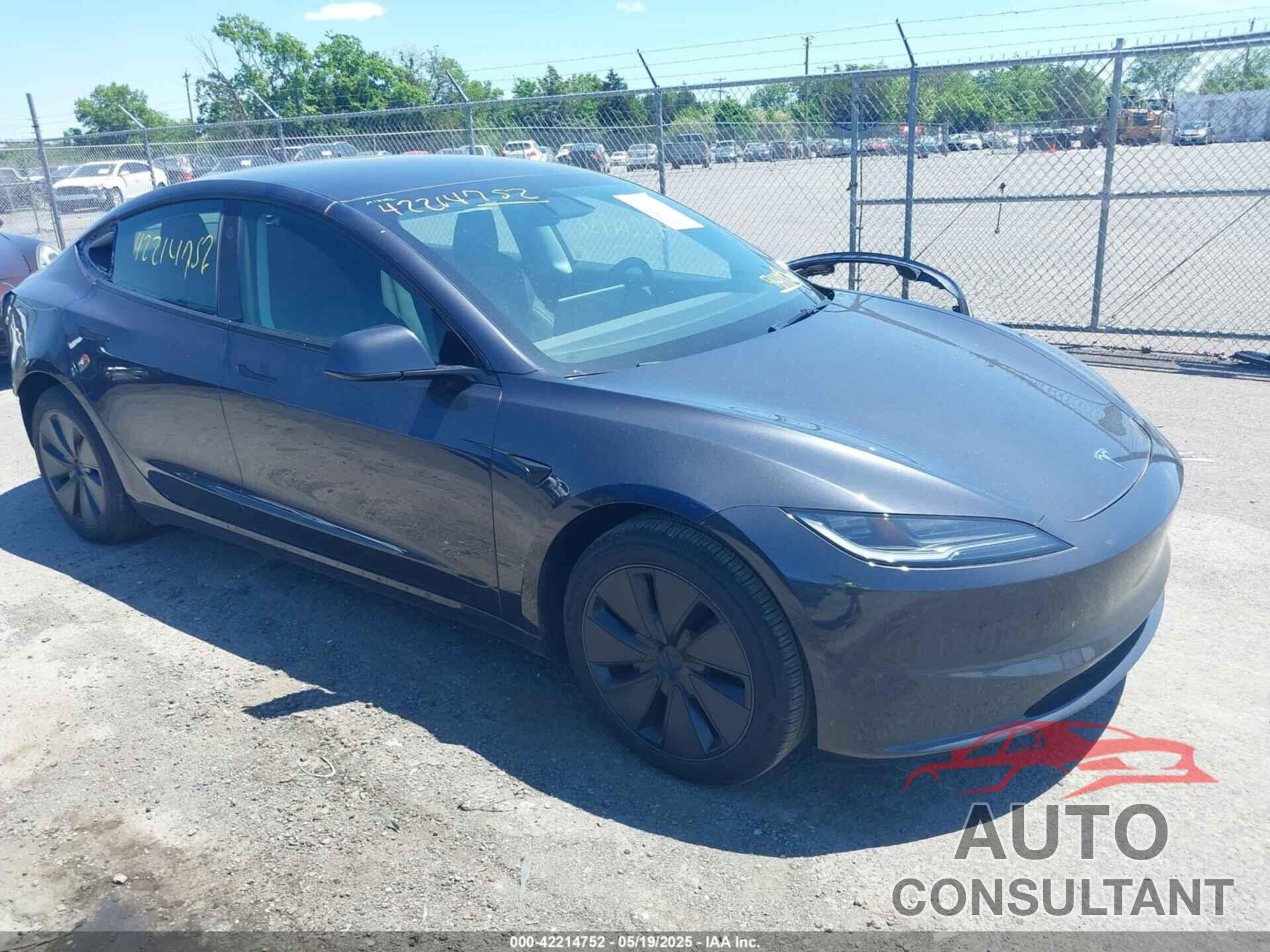 TESLA MODEL 3 2024 - 5YJ3E1EA3RF784002