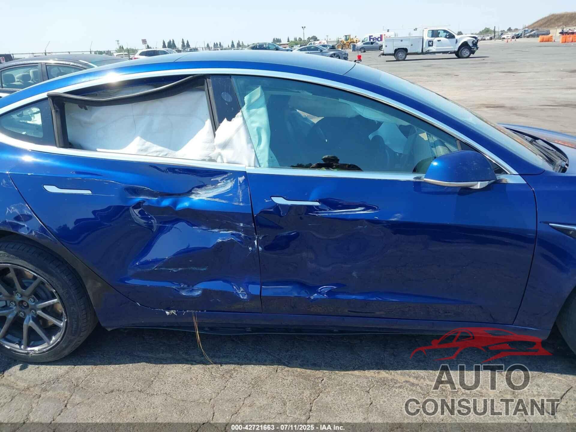 TESLA MODEL 3 2018 - 5YJ3E1EA5JF161095