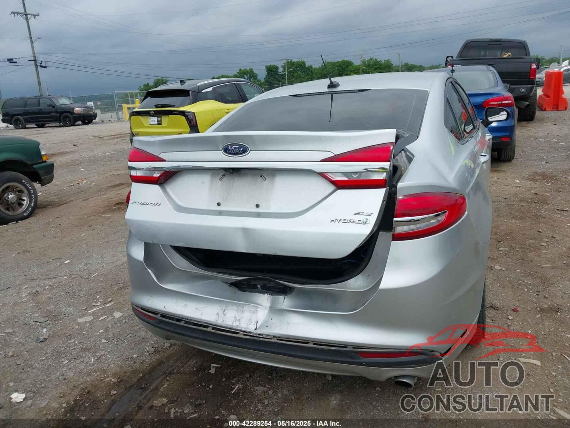 FORD FUSION HYBRID 2017 - 3FA6P0LU6HR357026