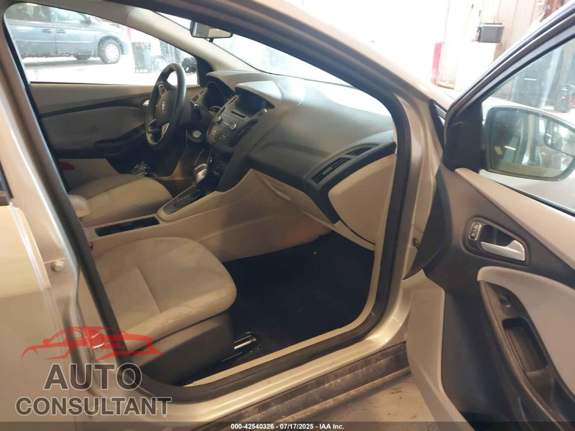 FORD FOCUS 2016 - 1FADP3F26GL378815