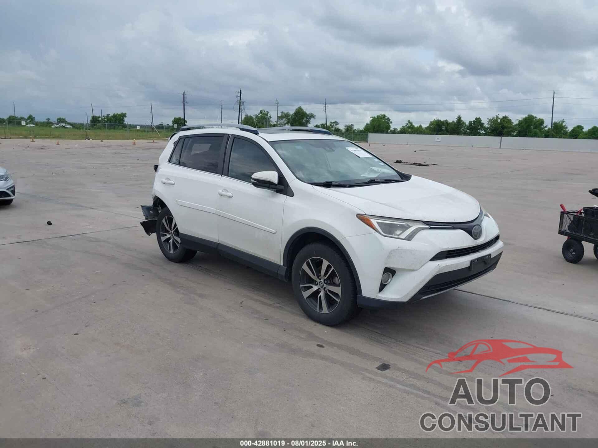 TOYOTA RAV4 2017 - JTMWFREV0HJ705372