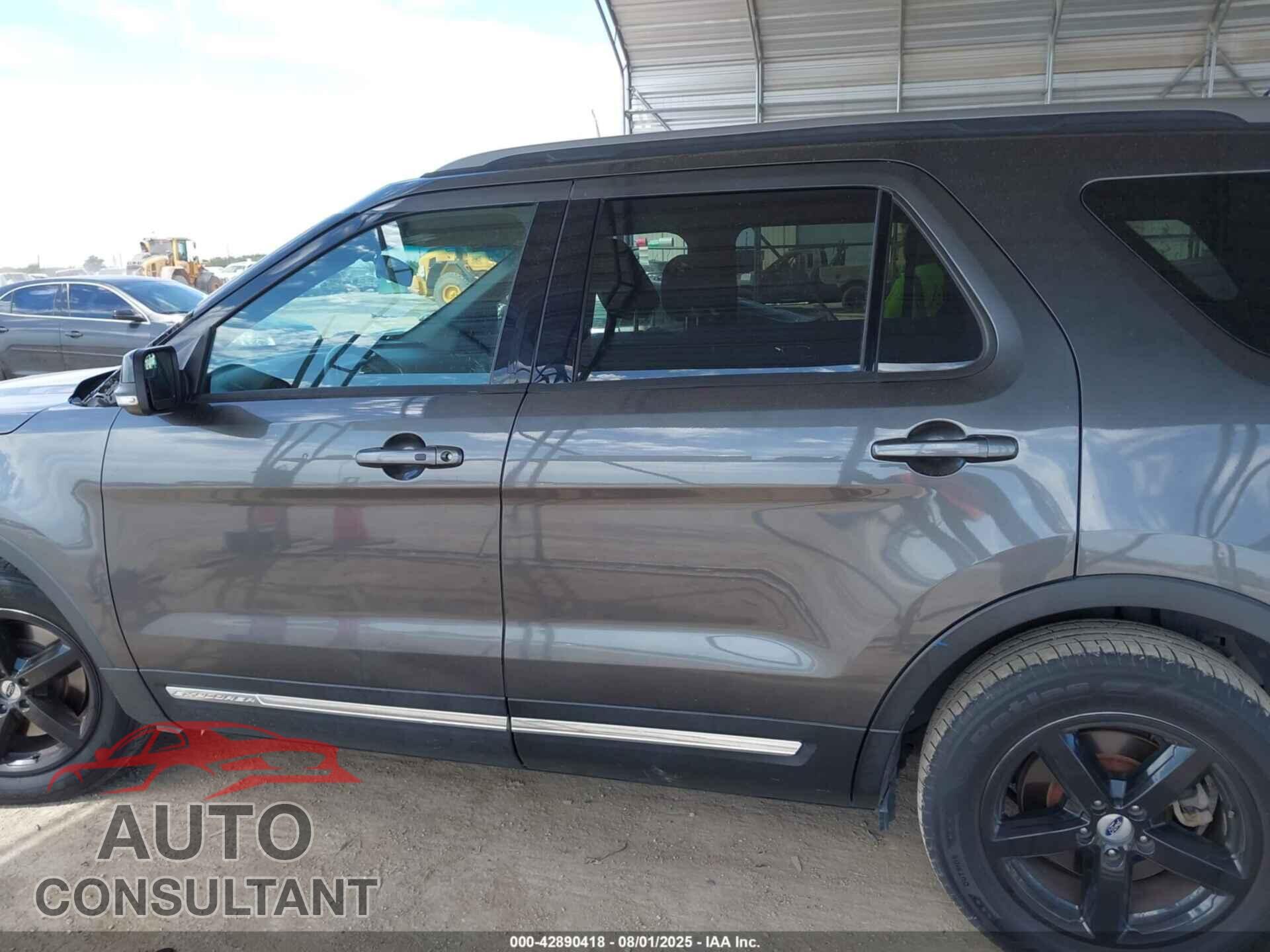 FORD EXPLORER 2018 - 1FM5K7D85JGB97177