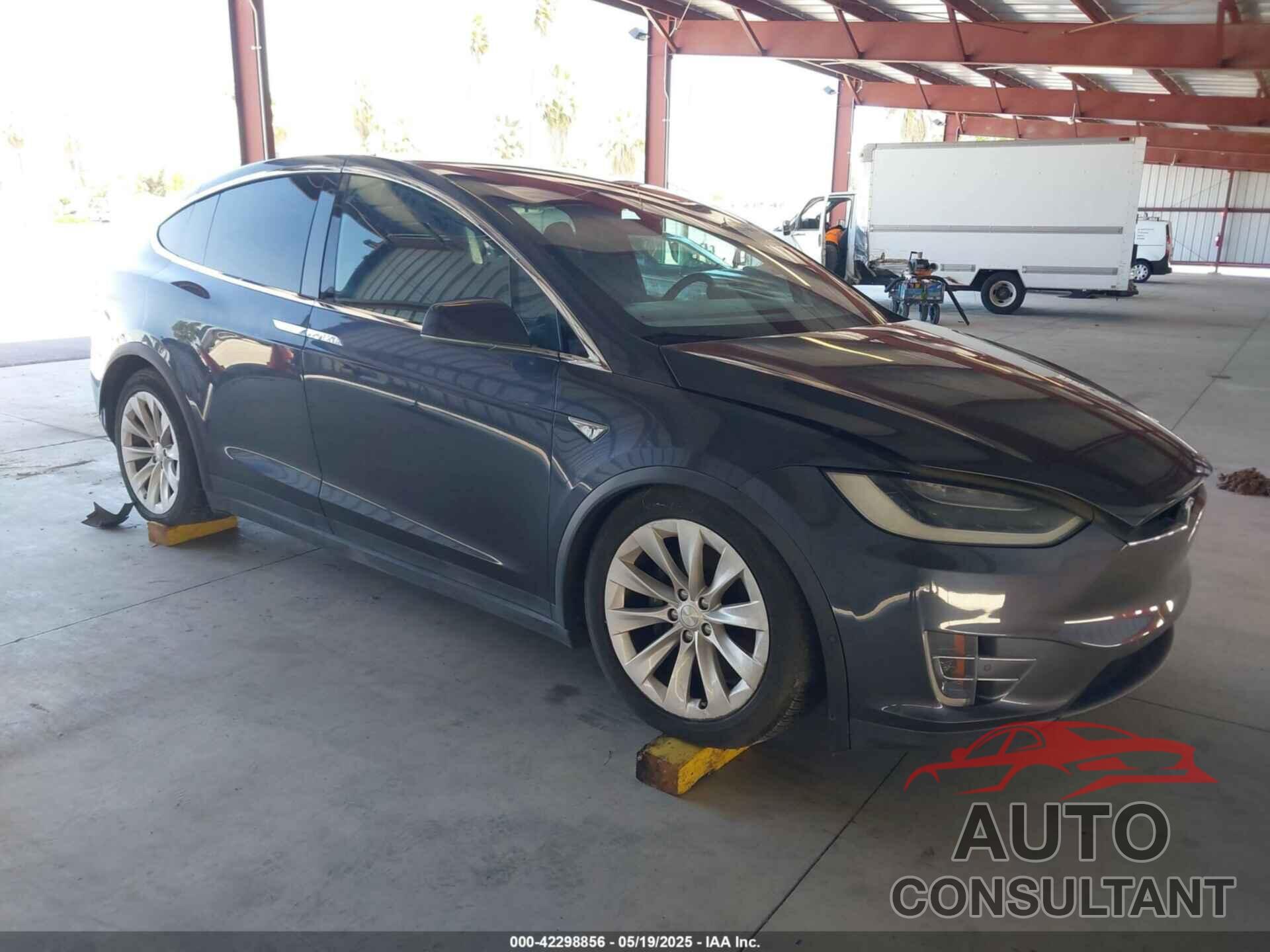 TESLA MODEL X 2016 - 5YJXCBE20GF016559