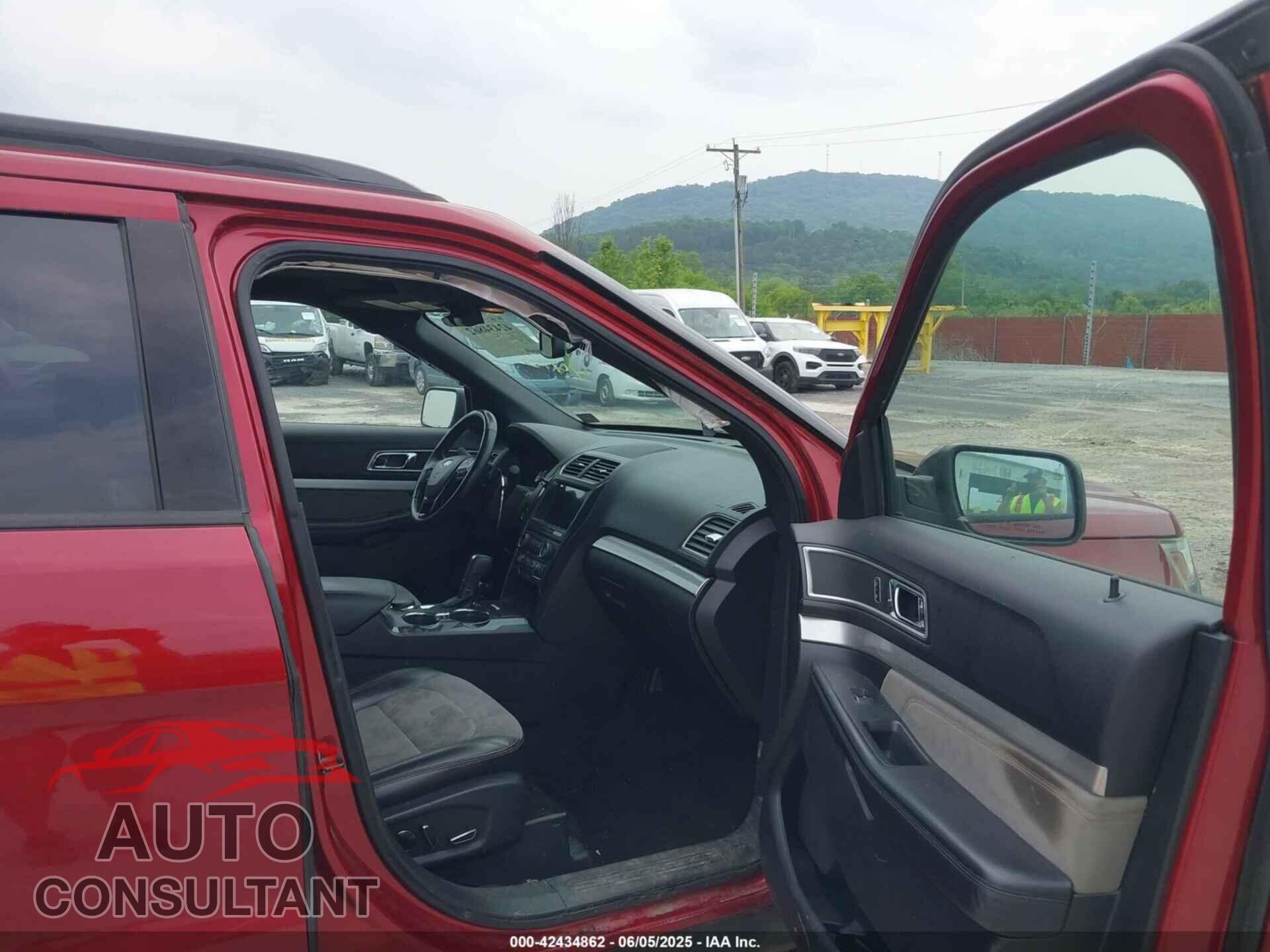 FORD EXPLORER 2017 - 1FM5K8D89HGA14413