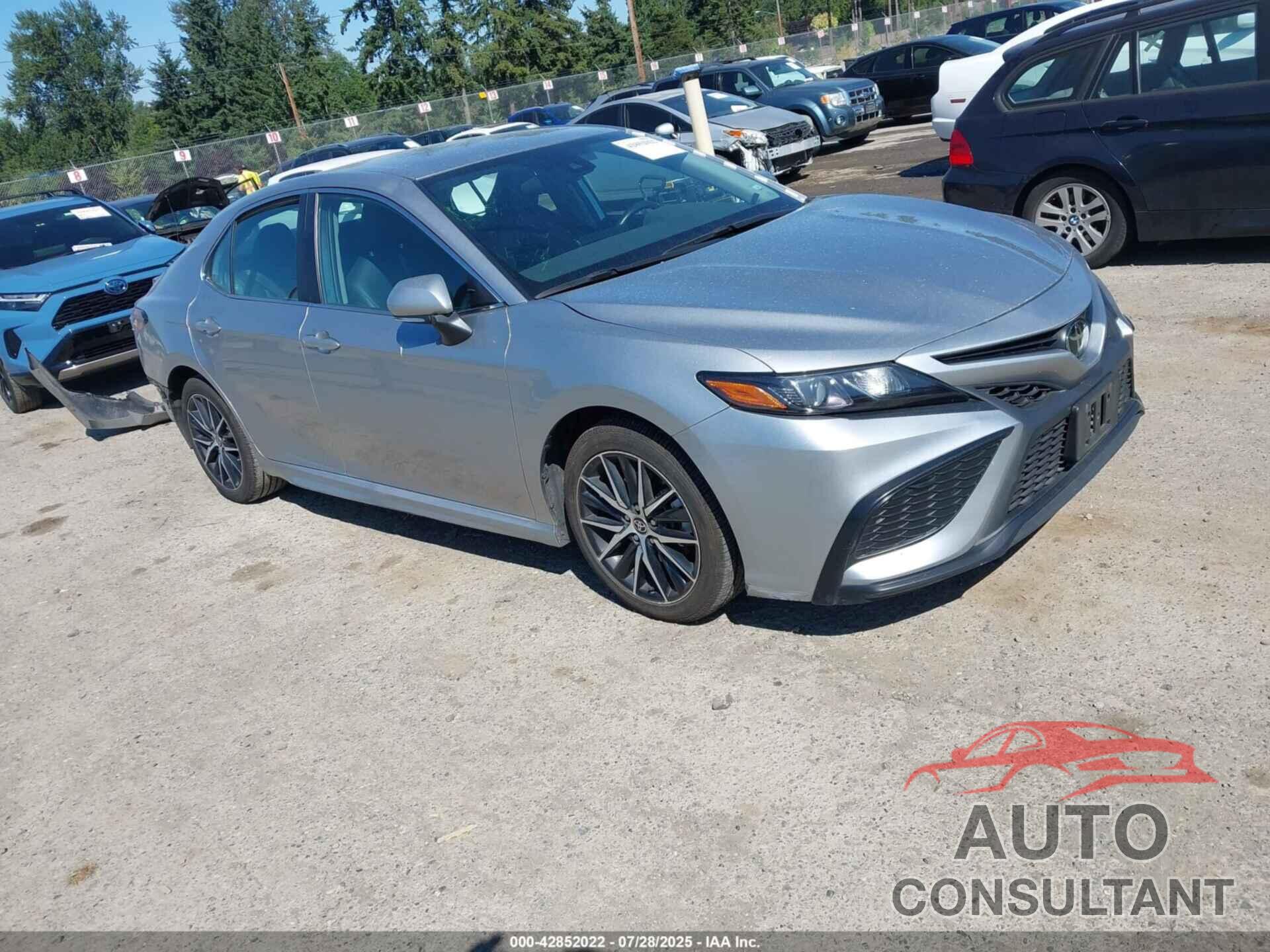 TOYOTA CAMRY 2023 - 4T1G11AK8PU825882