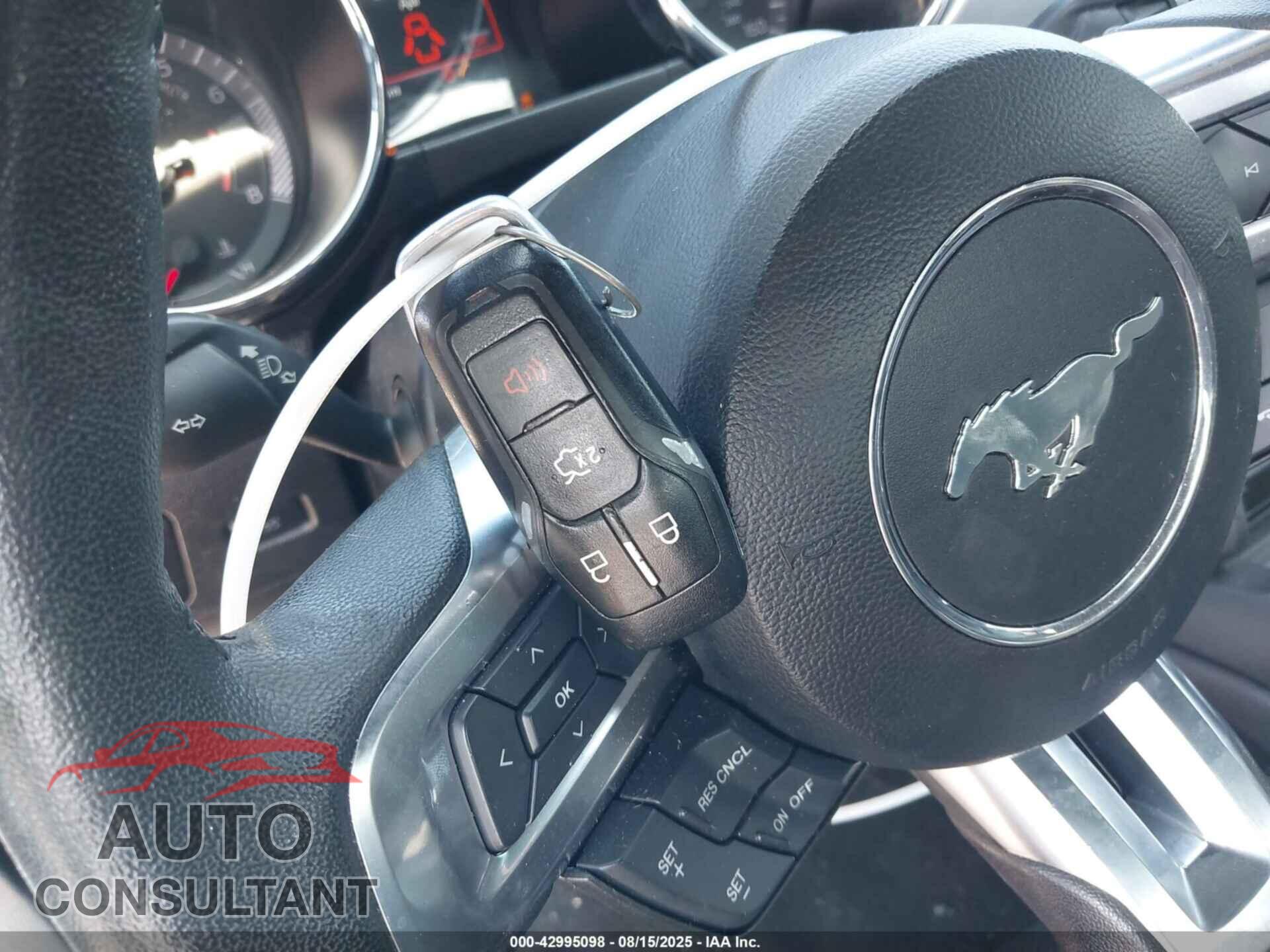 FORD MUSTANG 2017 - 1FA6P8CF5H5208156