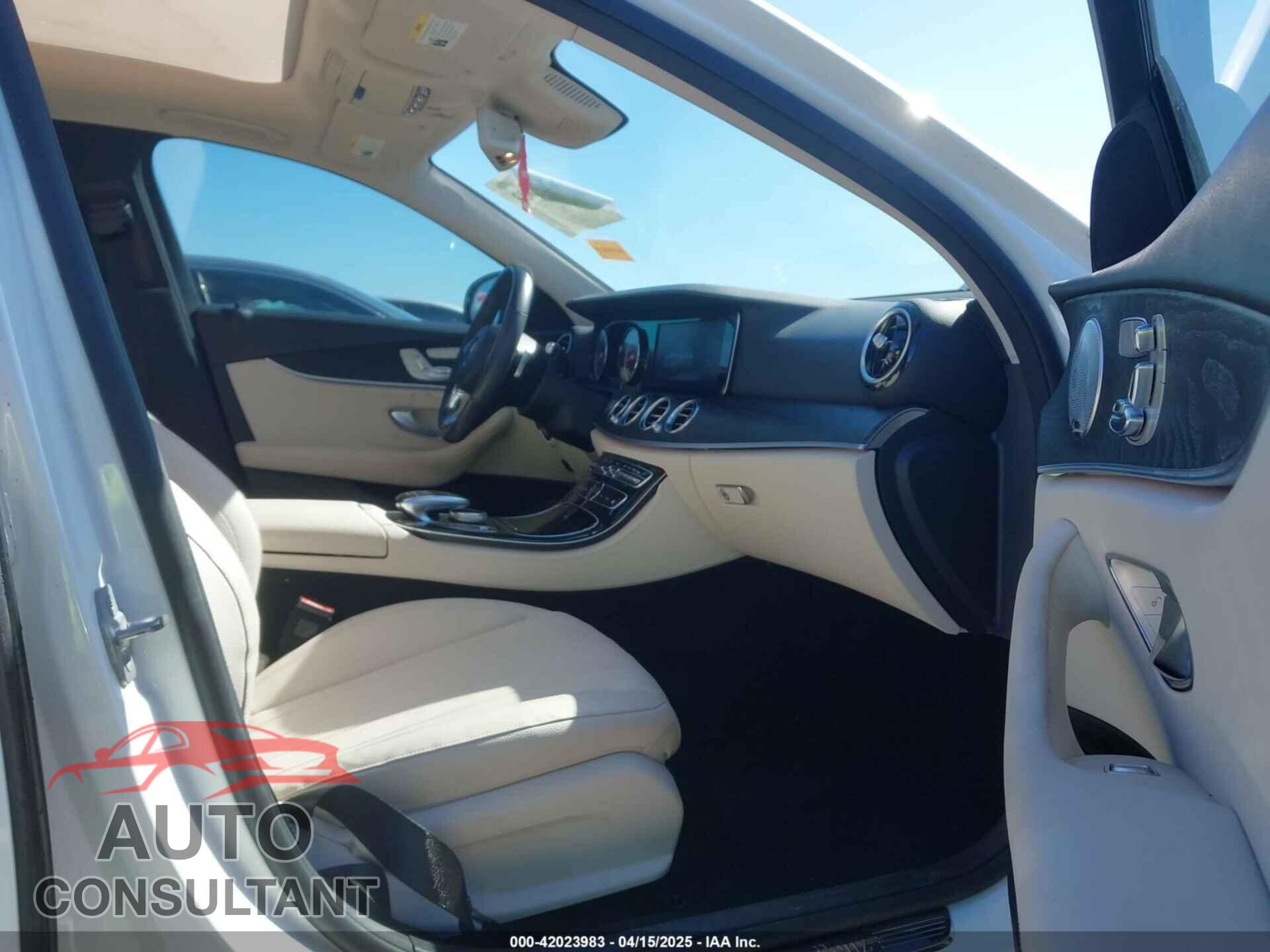 MERCEDES-BENZ E 300 2017 - WDDZF4KB7HA123723