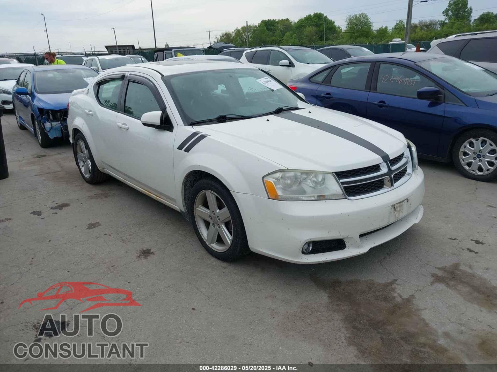 DODGE AVENGER 2011 - 1B3BD2FG0BN513527