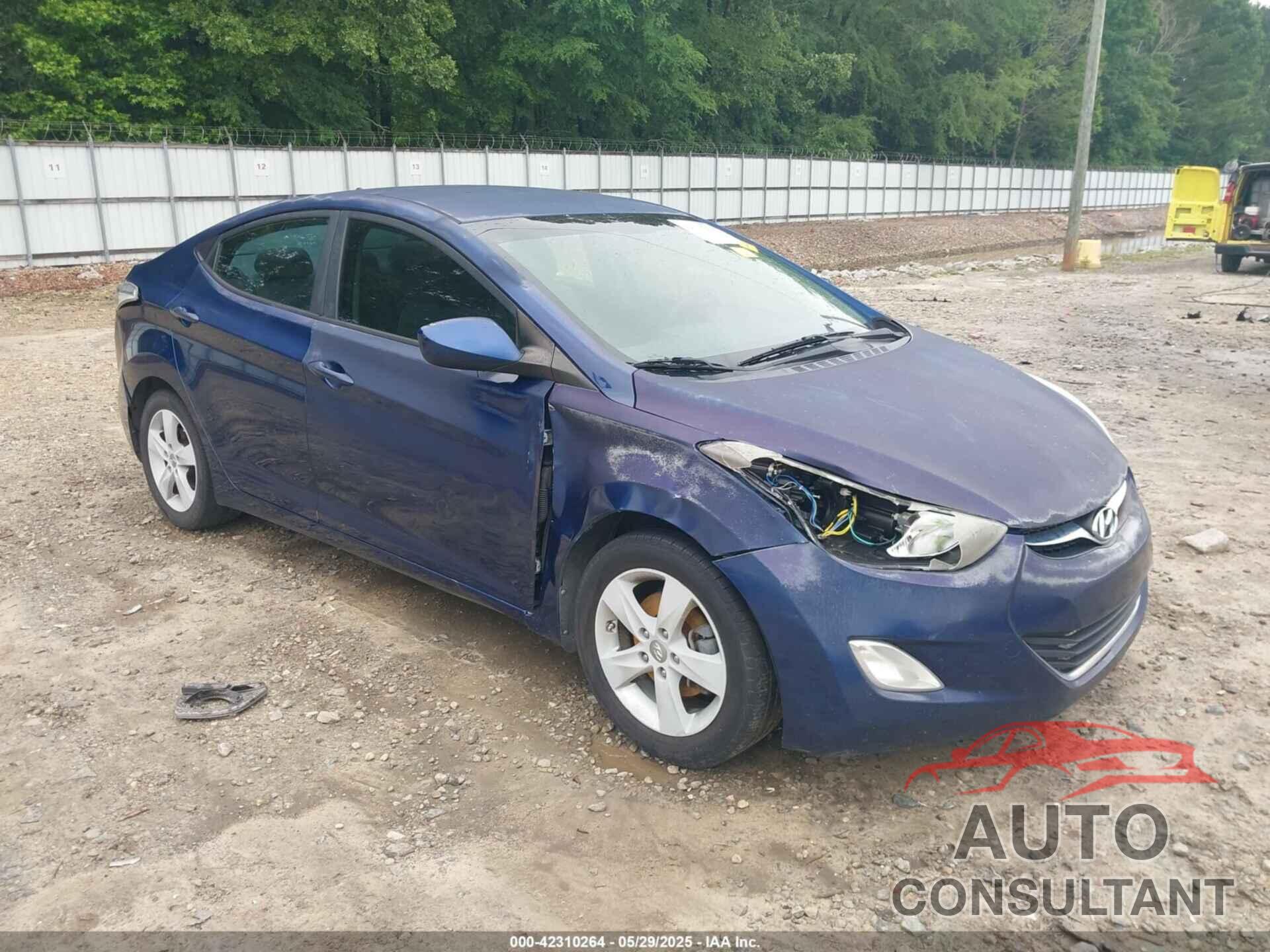 HYUNDAI ELANTRA 2013 - KMHDH4AE7DU809260