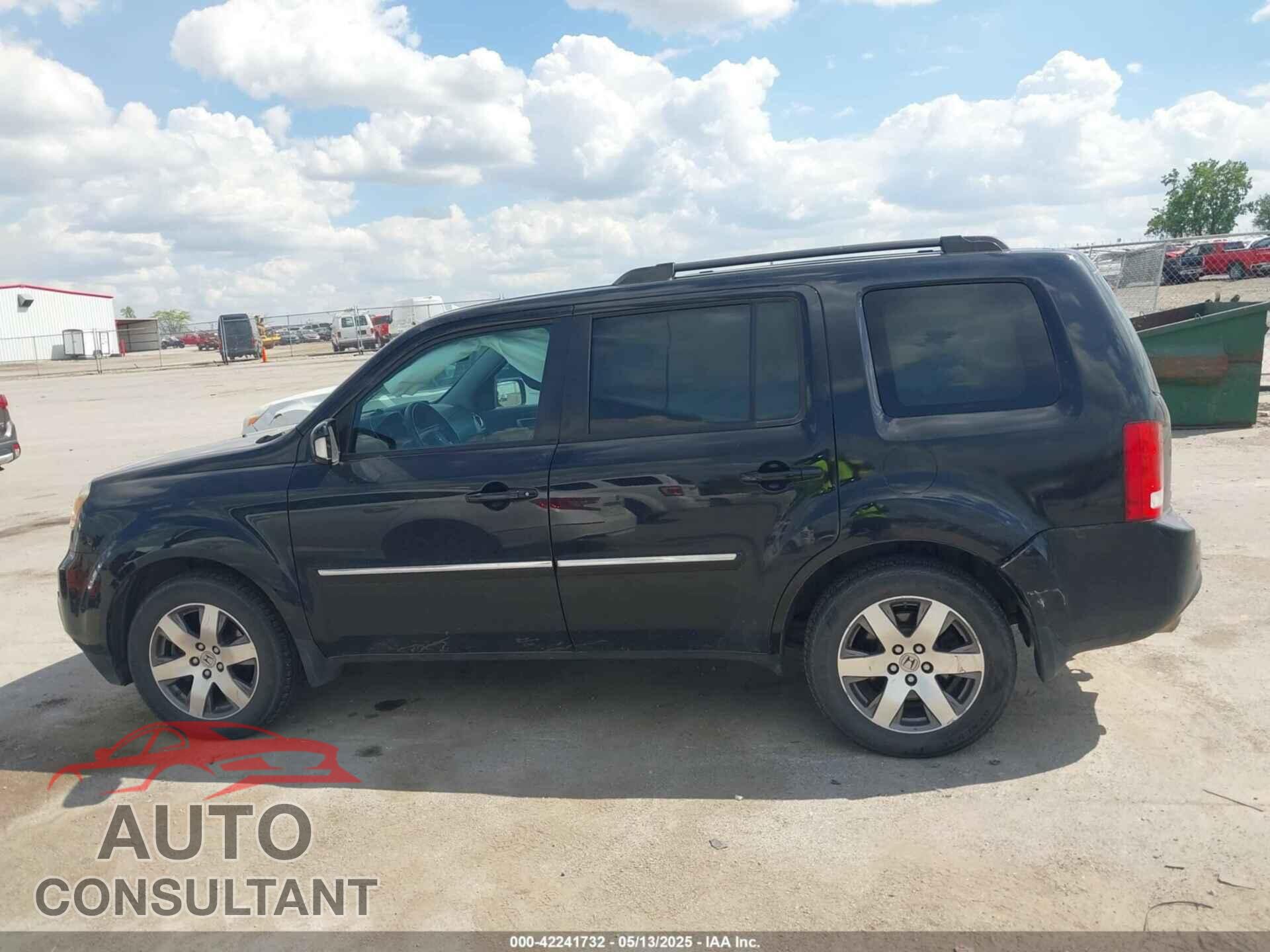 HONDA PILOT 2015 - 5FNYF4H90FB045249