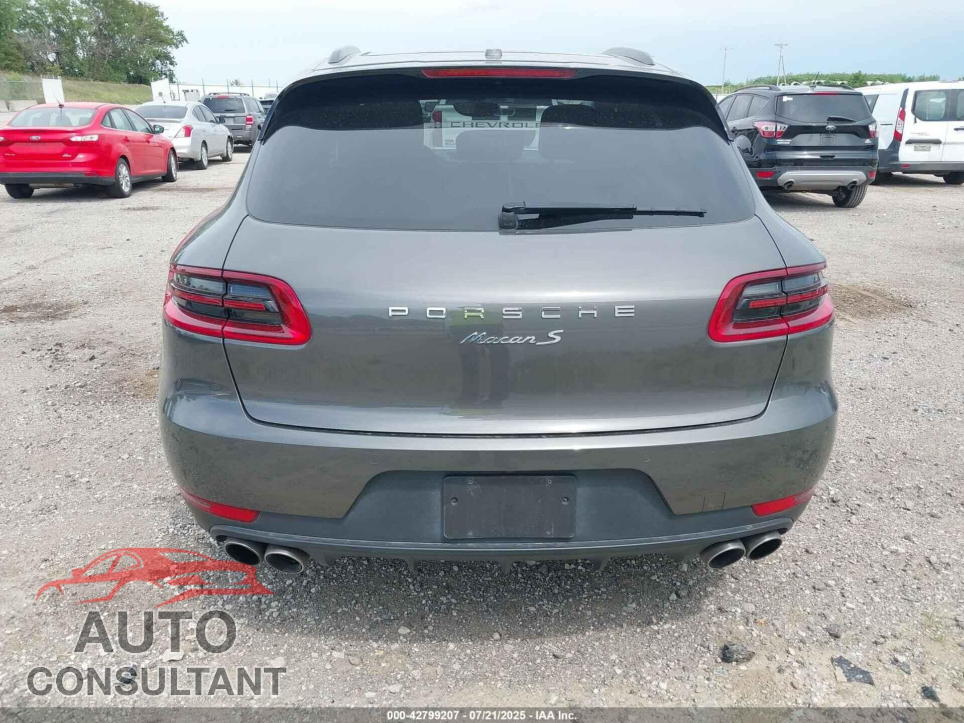 PORSCHE MACAN 2015 - WP1AB2A58FLB57365