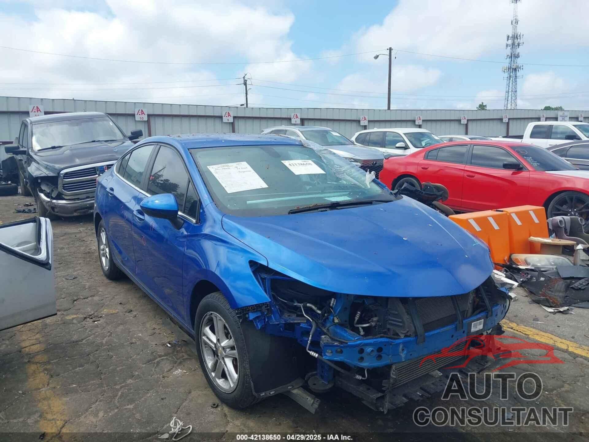 CHEVROLET CRUZE 2017 - 1G1BE5SM8H7115433