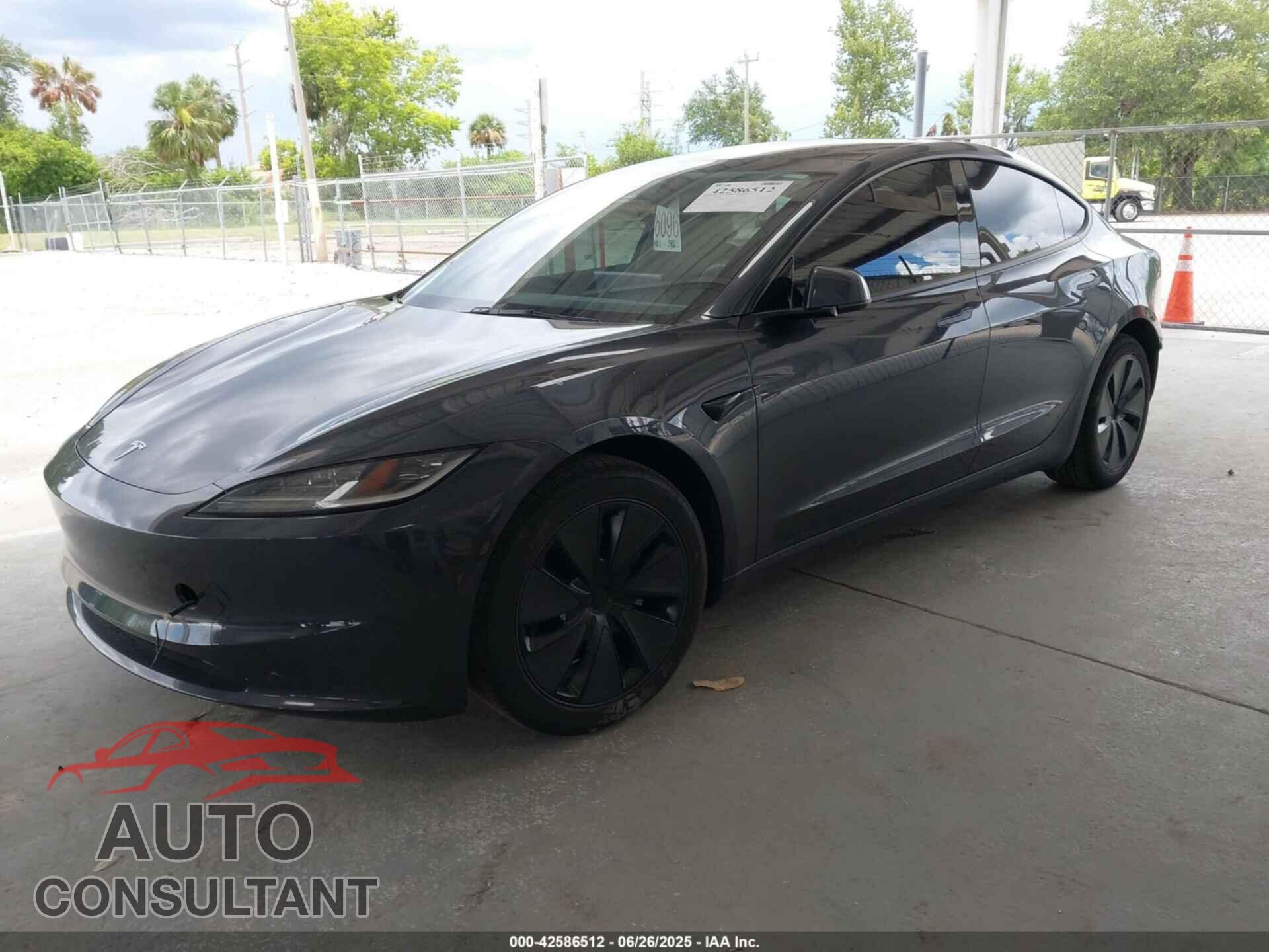 TESLA MODEL 3 2024 - 5YJ3E1EA7RF739130