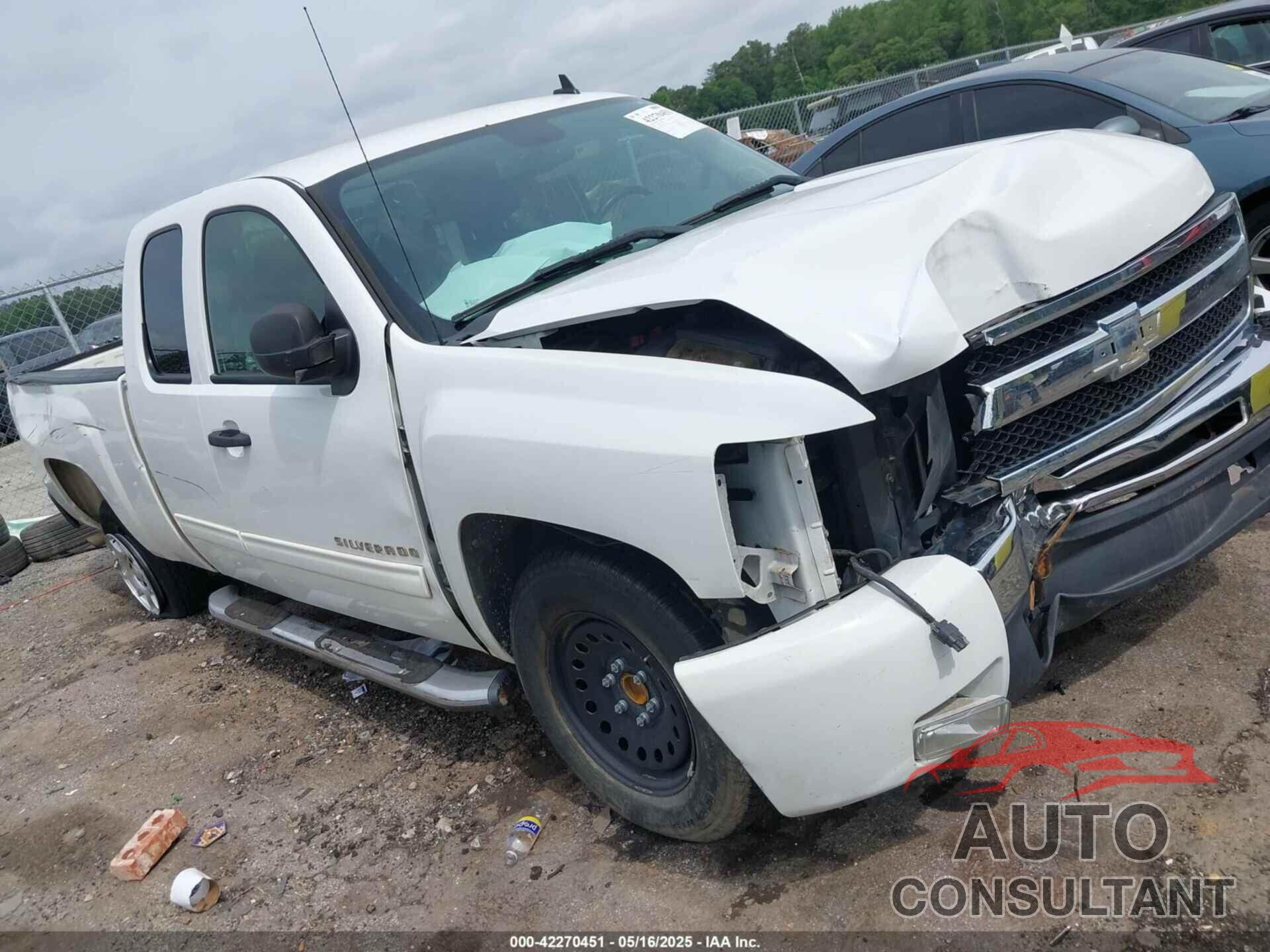 CHEVROLET SILVERADO 1500 2011 - 1GCRCSE02BZ307624