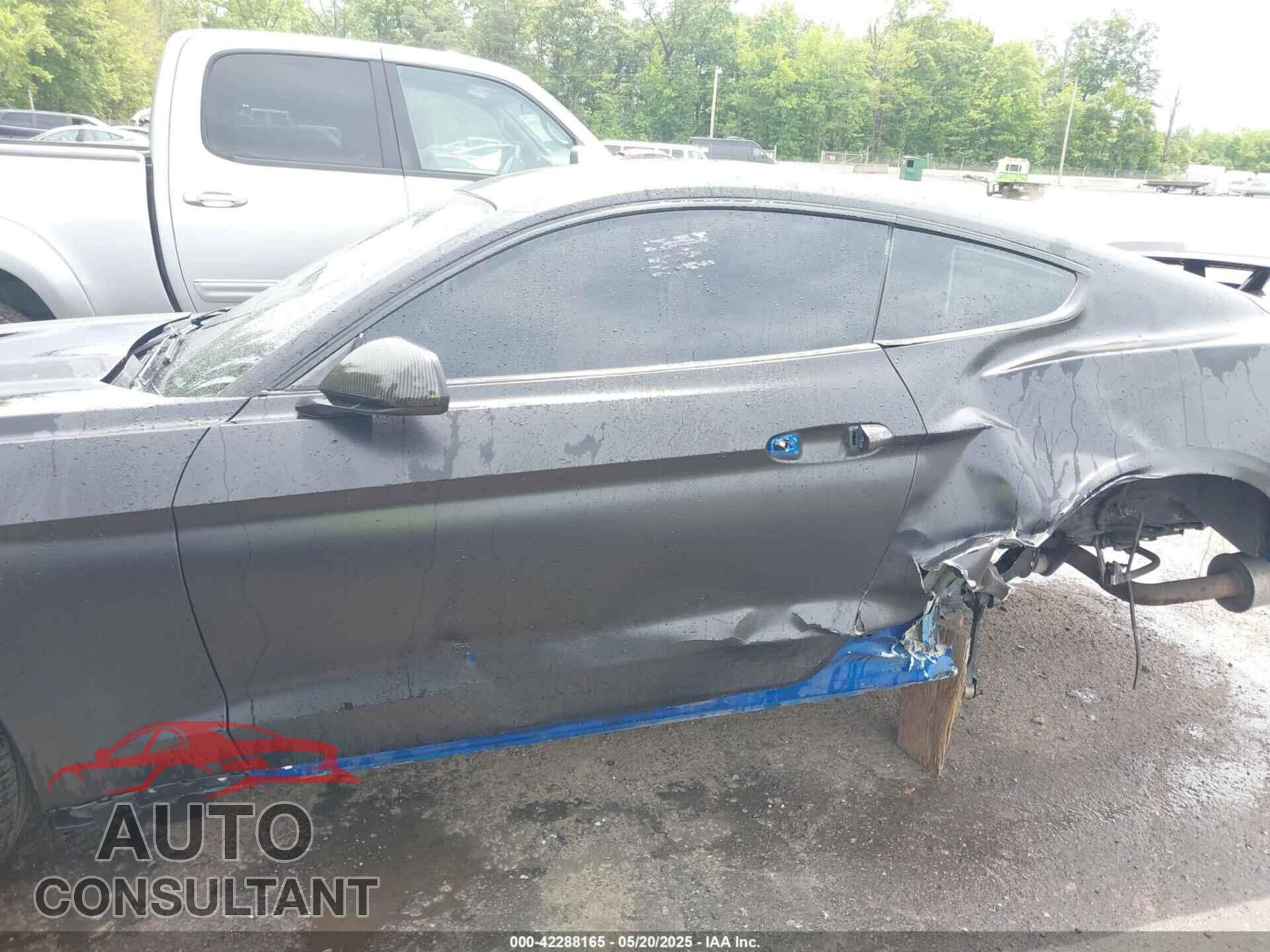 FORD MUSTANG 2017 - 1FA6P8CF7H5228635