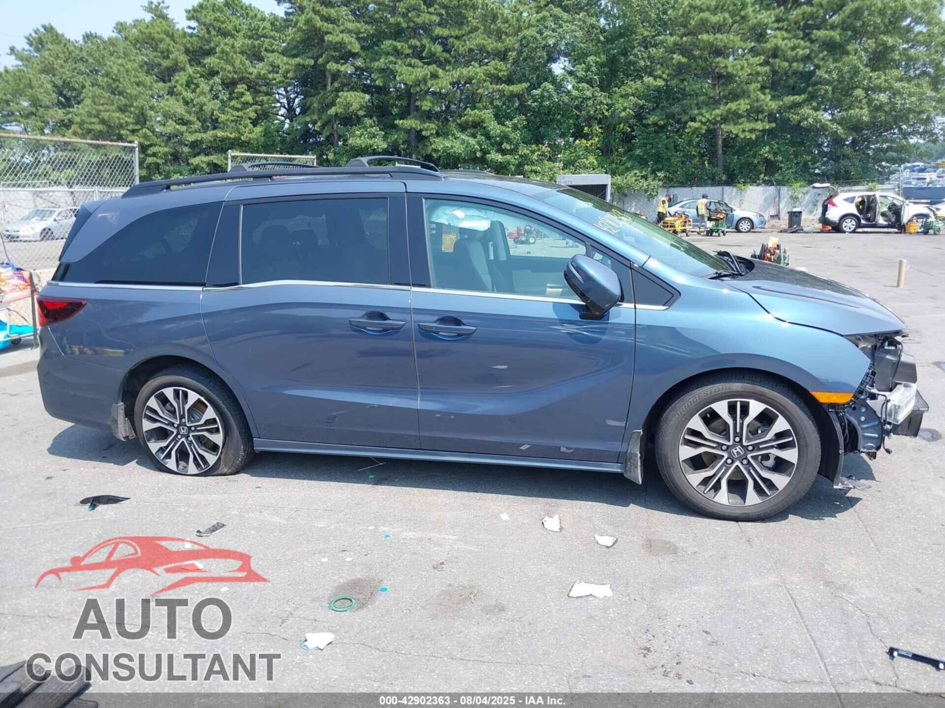HONDA ODYSSEY 2025 - 5FNRL6H92SB043473