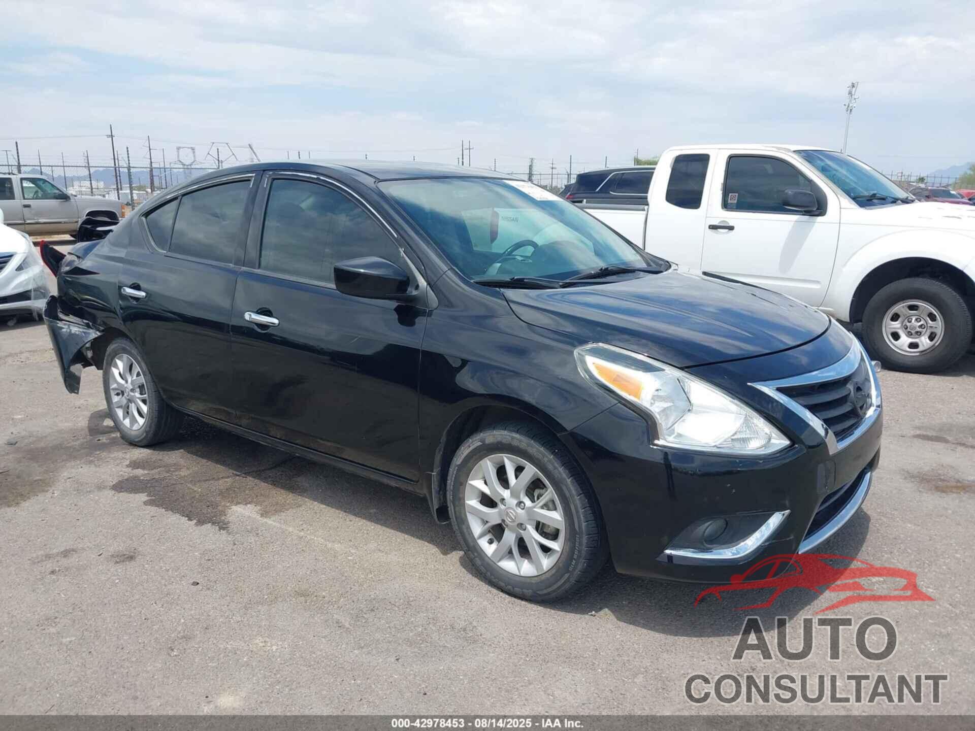 NISSAN VERSA 2017 - 3N1CN7AP8HL801330