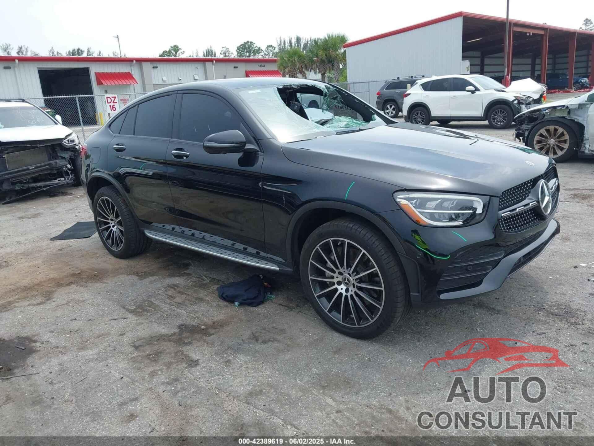 MERCEDES-BENZ GLC 300 2023 - W1N0J8EB8PG168467