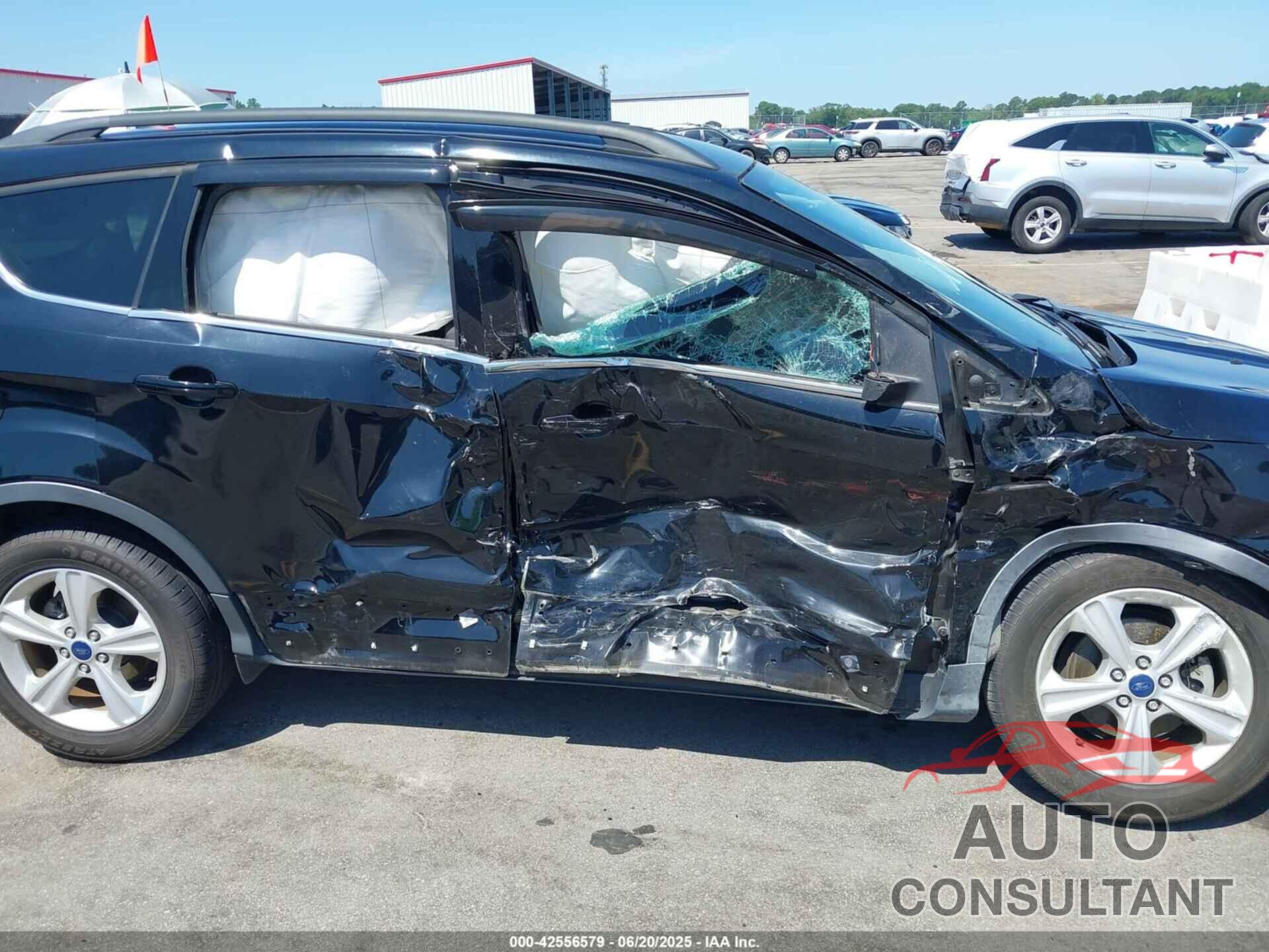 FORD ESCAPE 2016 - 1FMCU0GX3GUB31376