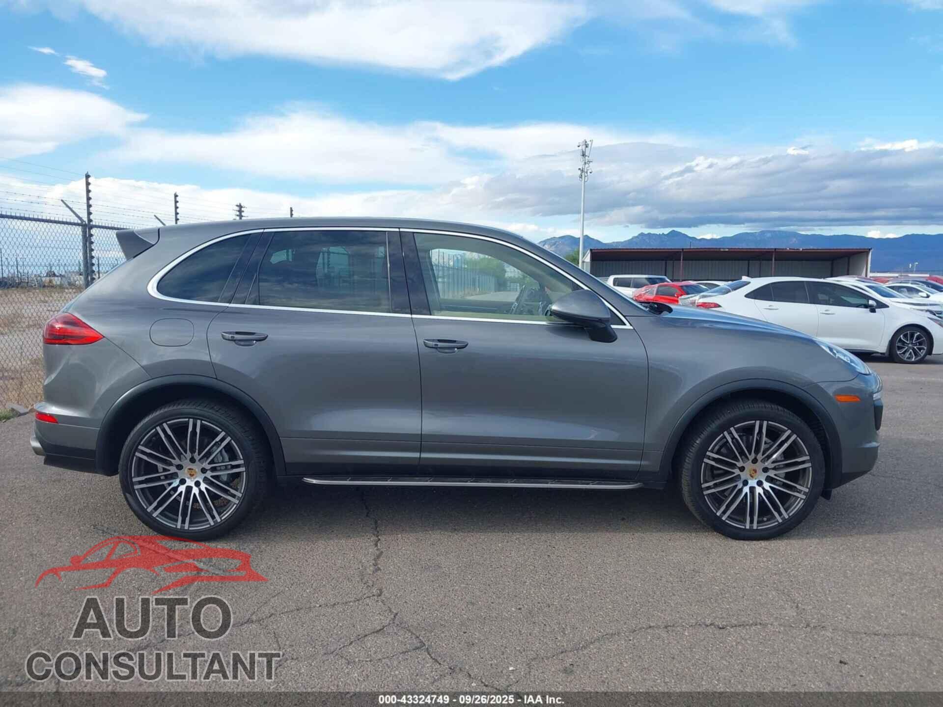 PORSCHE CAYENNE 2016 - WP1AB2A22GLA93637