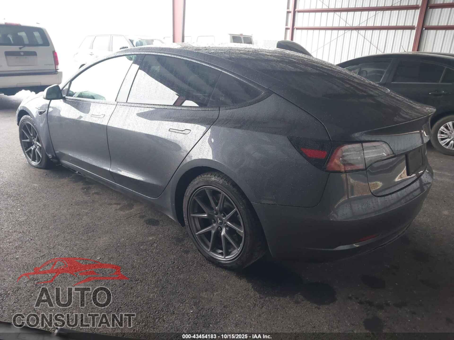 TESLA MODEL 3 2022 - 5YJ3E1EB7NF240105