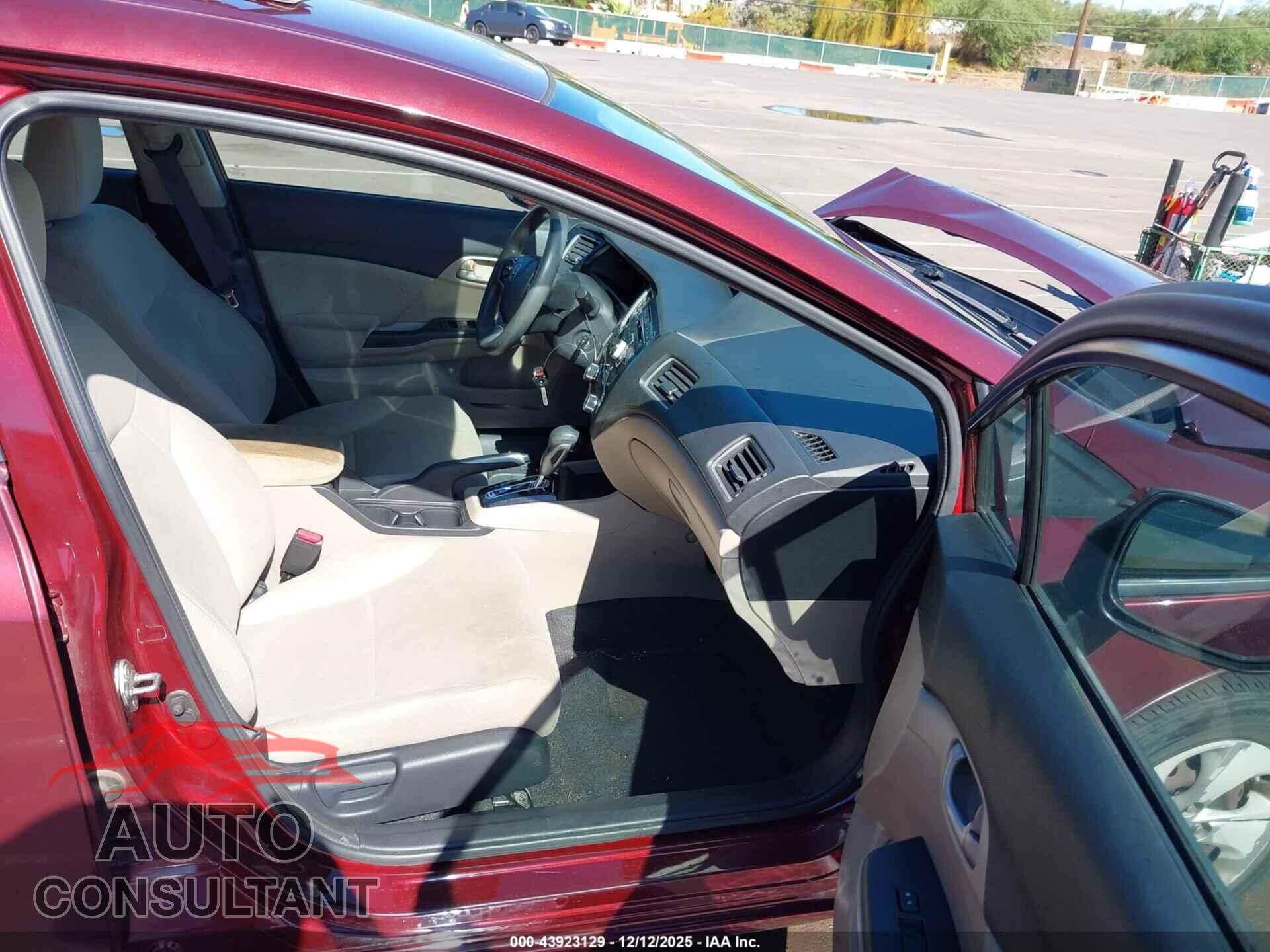 HONDA CIVIC 2013 - 2HGFB2F54DH510843