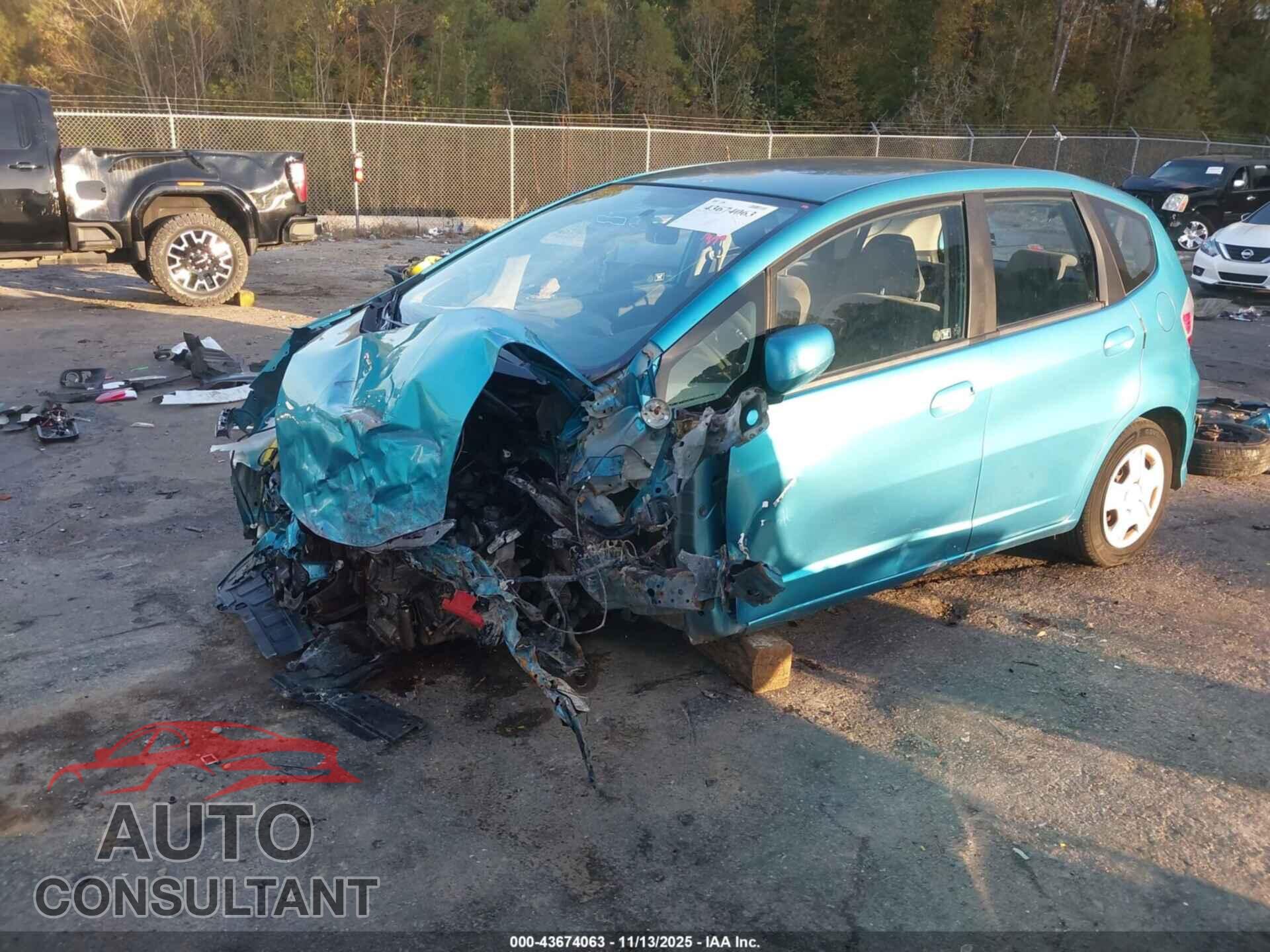 HONDA FIT 2012 - JHMGE8H3XCC033568